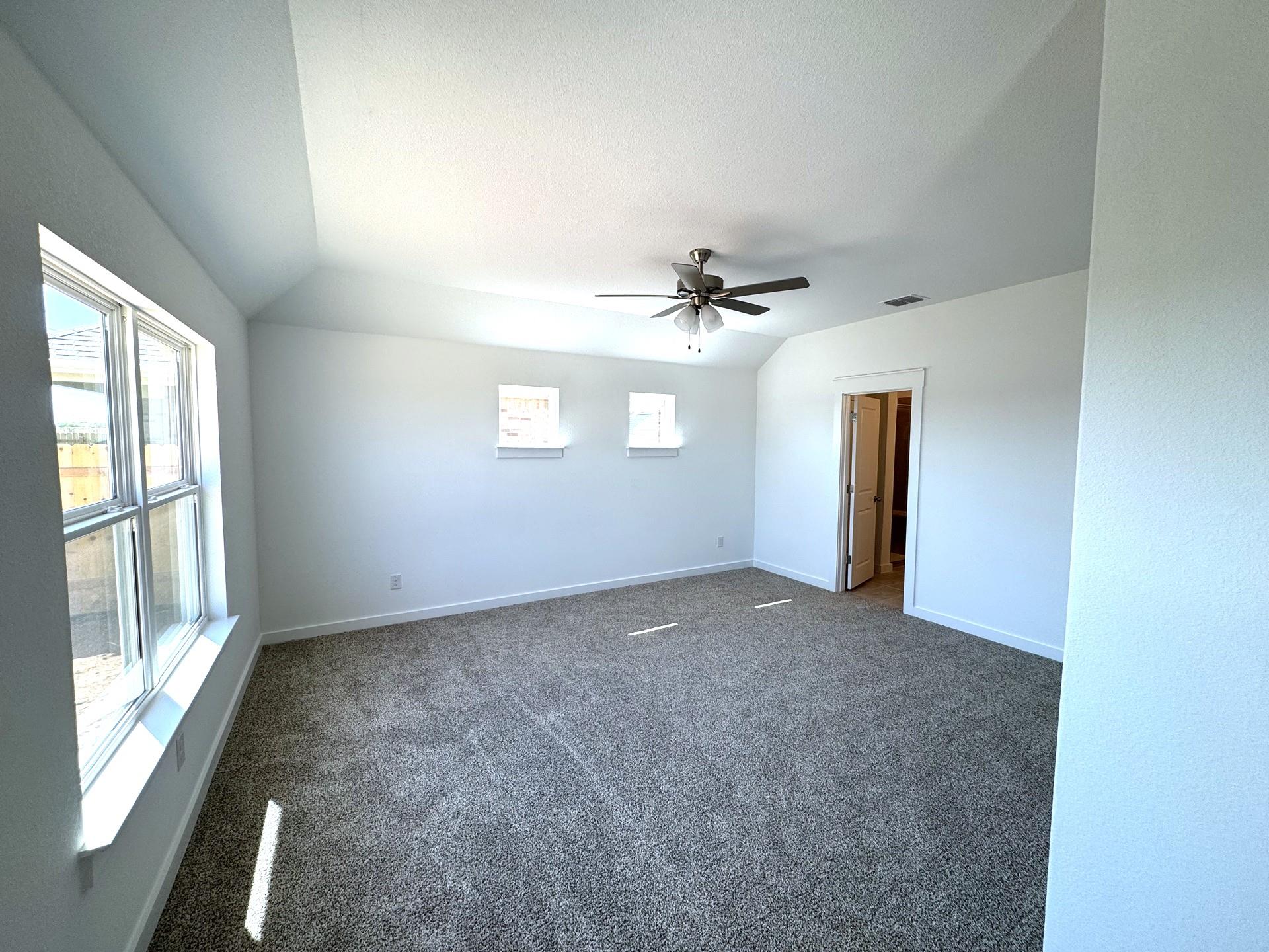 612 Quail Convey DR, Jarrell, TX 76537 photo 5