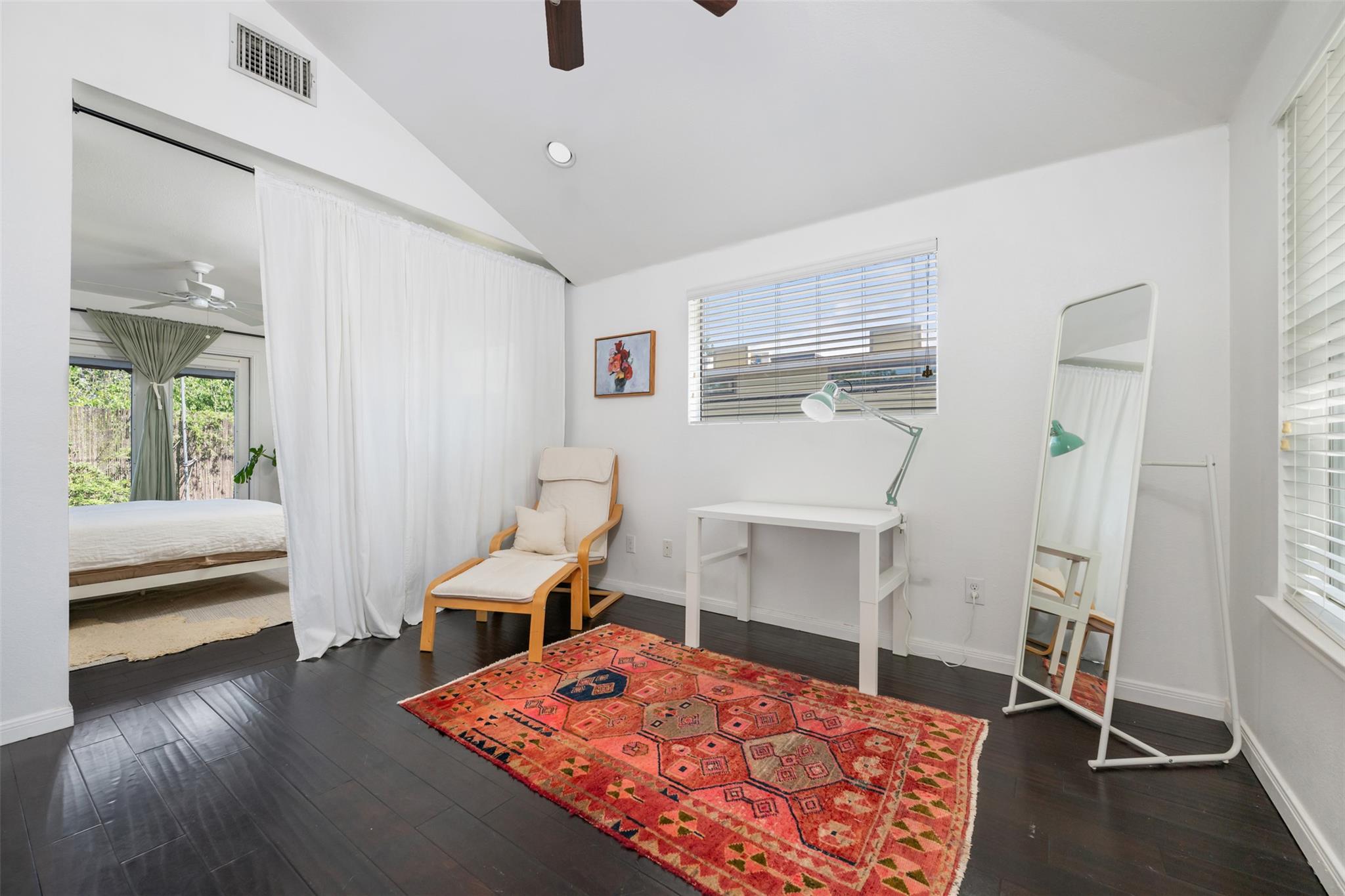 1610 Willow ST, Austin, TX 78702 photo 4