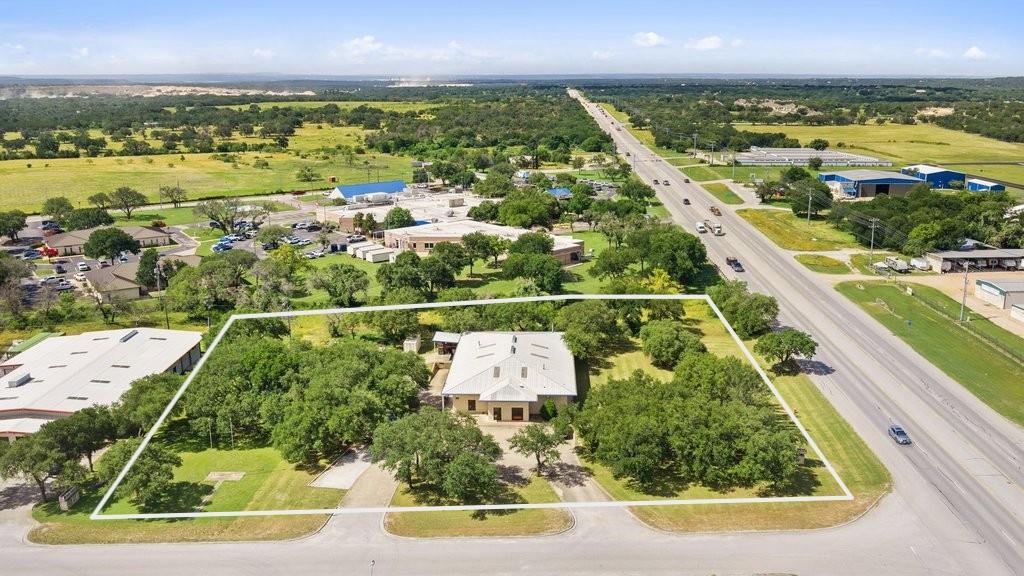 101 John Kelly ST, Burnet, TX 78611 photo 2