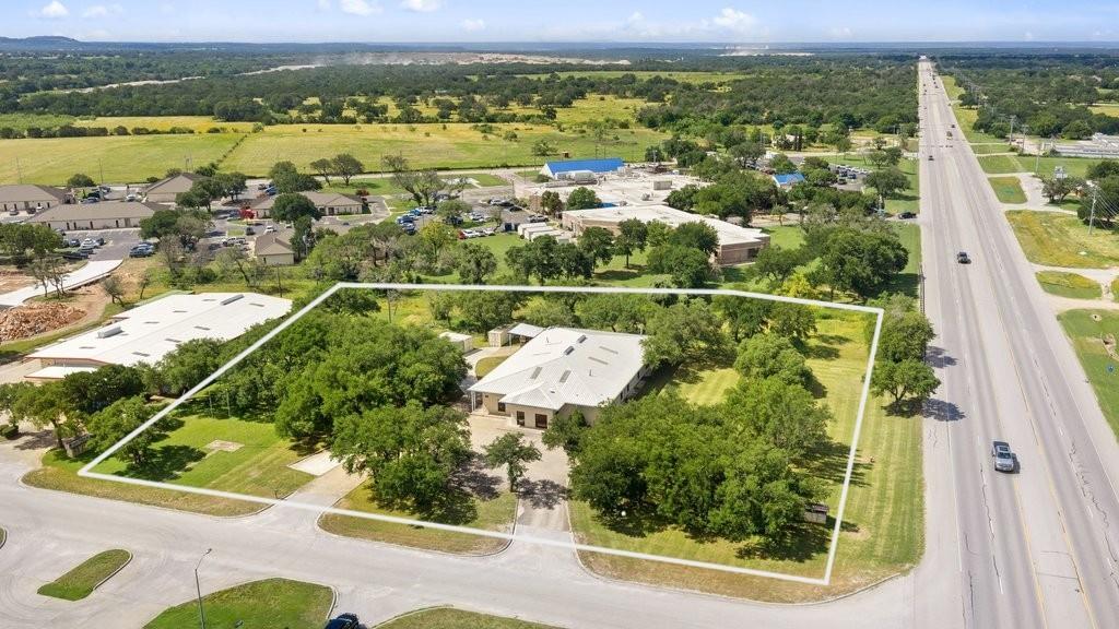 101 John Kelly ST, Burnet, TX 78611 photo 3