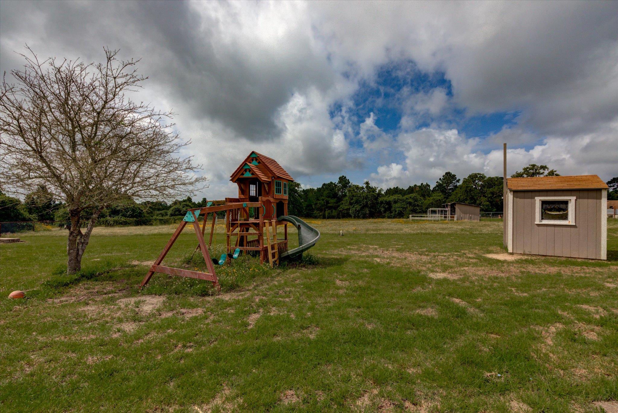 118 Saddle CT, Bastrop, TX 78602 photo 4