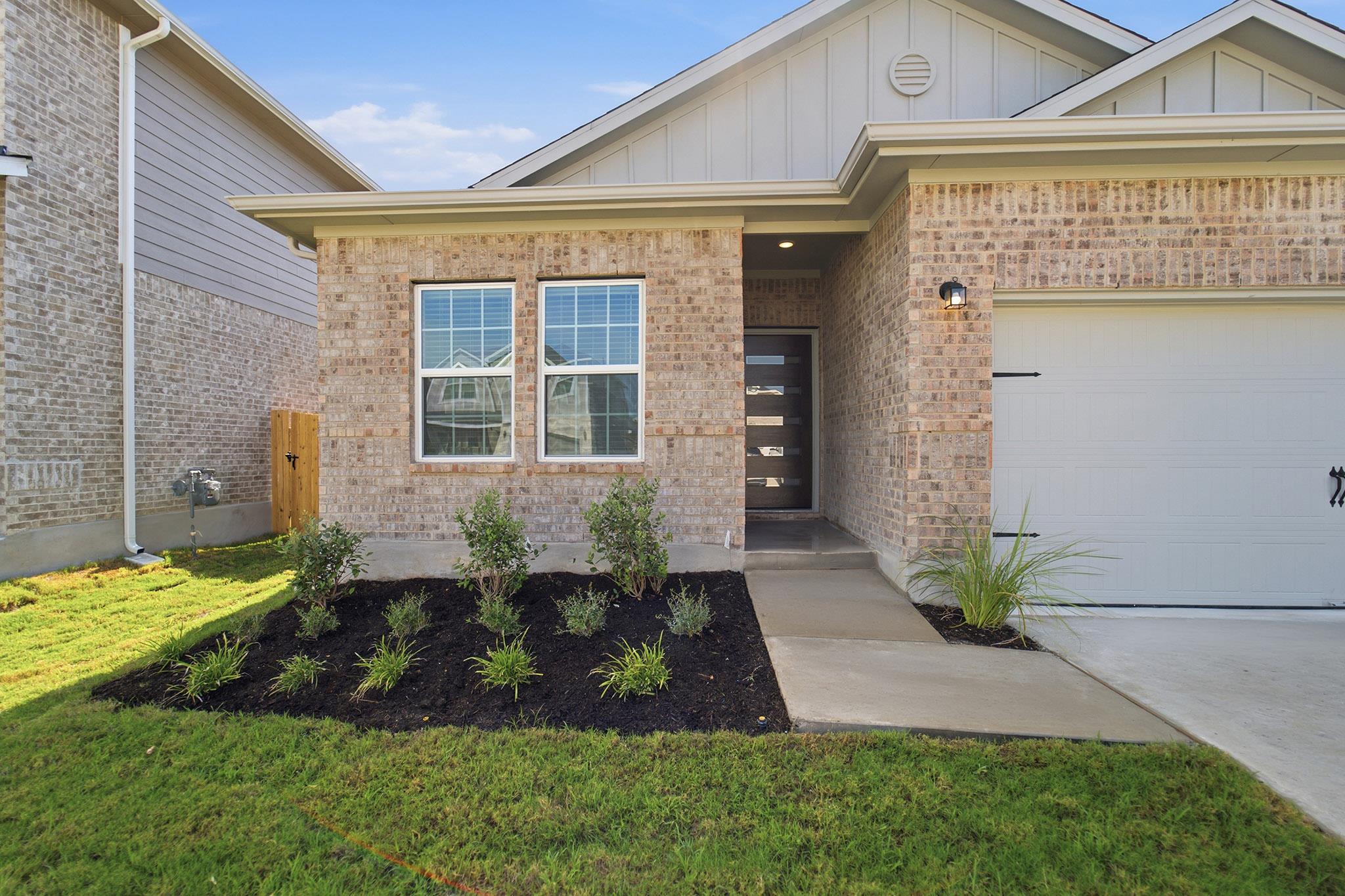 341 Begonia ST, Buda, TX 78610 photo 4