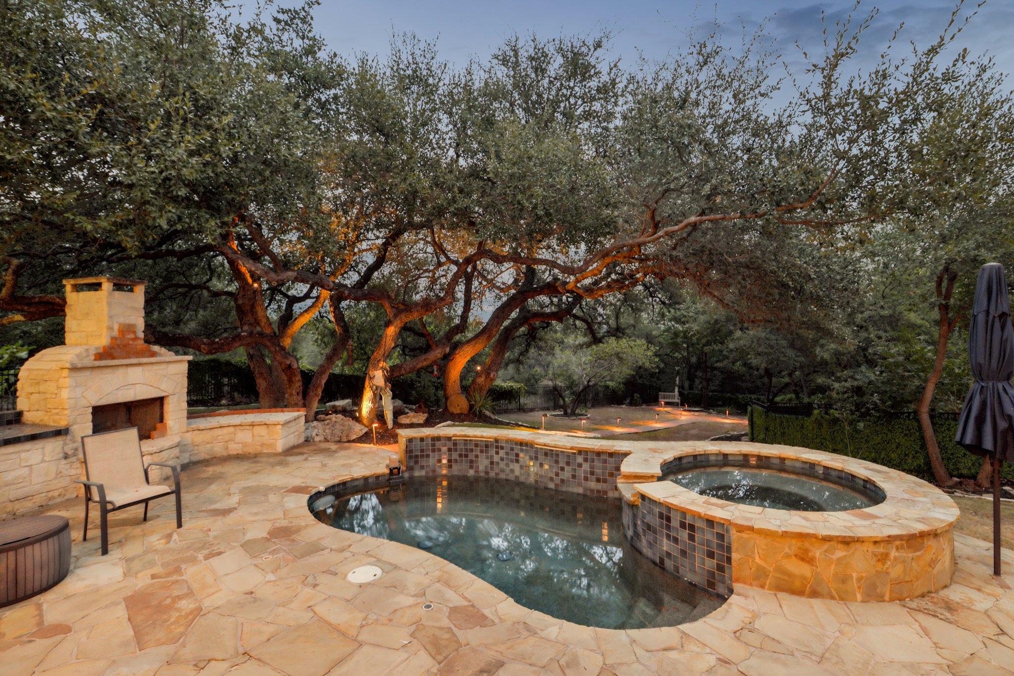 11400 Woodland Hills TRL, Austin, TX 78732 photo 3