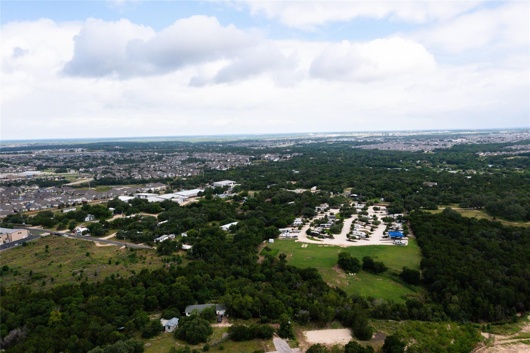 210 Jennifer LN, Leander, TX 78641 photo 3