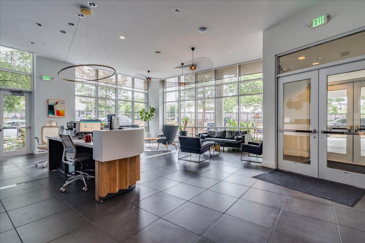 603 Davis ST #1704, Austin, TX 78701 photo 4