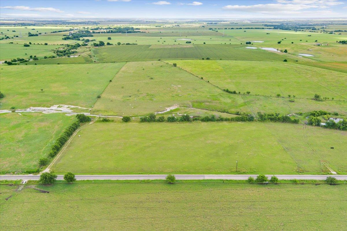 1700 CR 322, Bartlett, TX 76511 photo 5