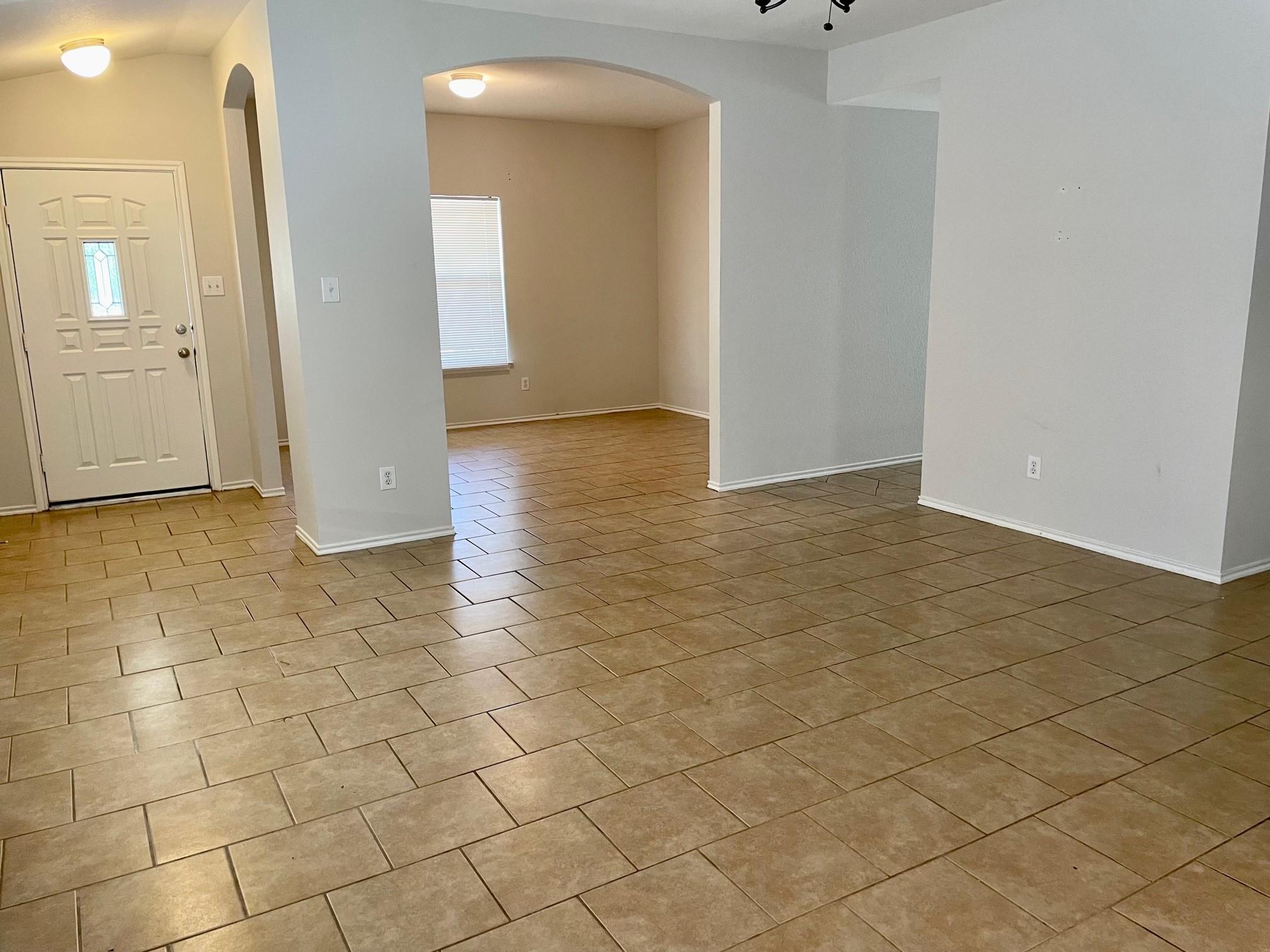 112 Cowboy CV, Kyle, TX 78640 photo 5
