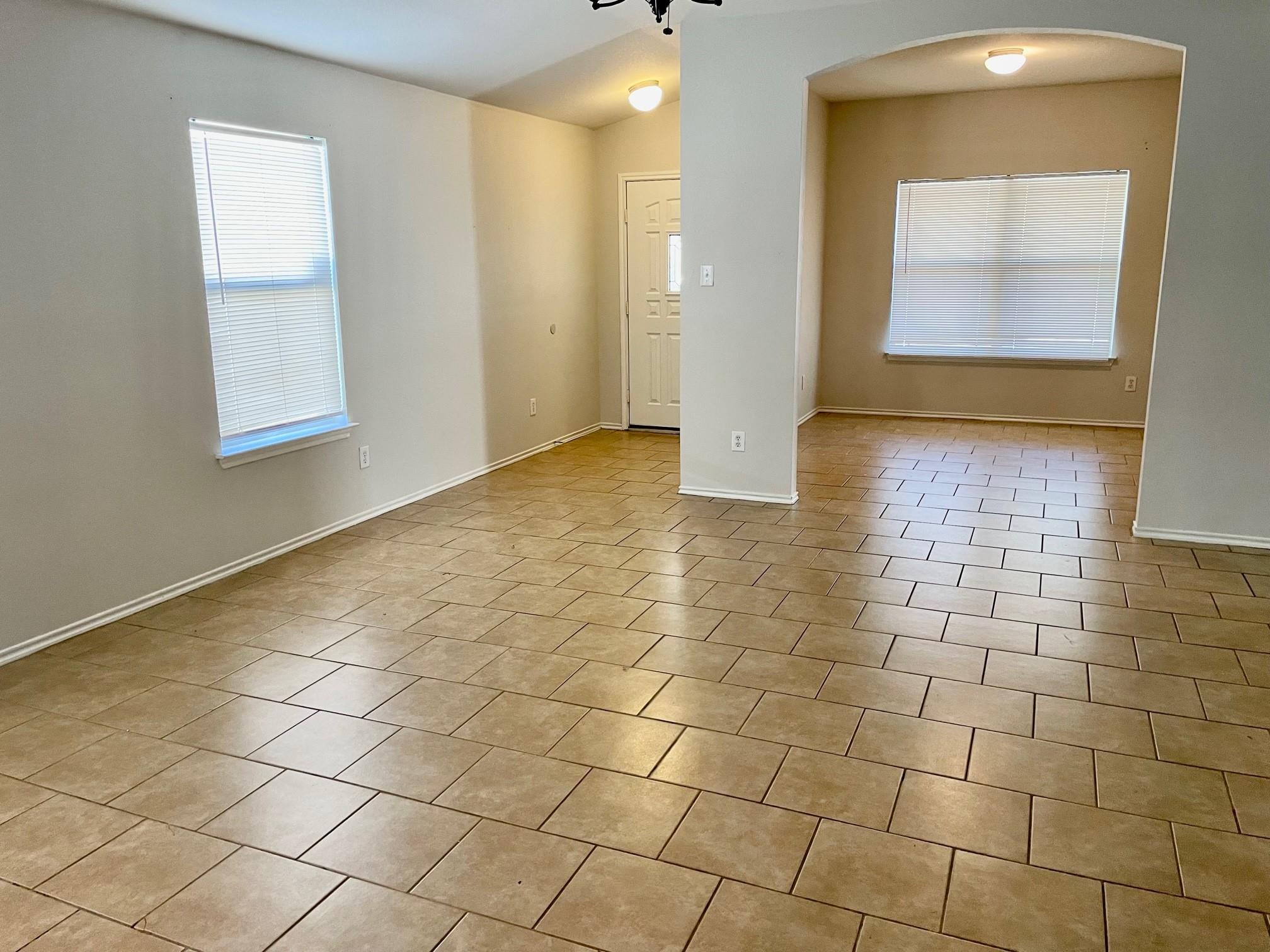 112 Cowboy CV, Kyle, TX 78640 photo 4