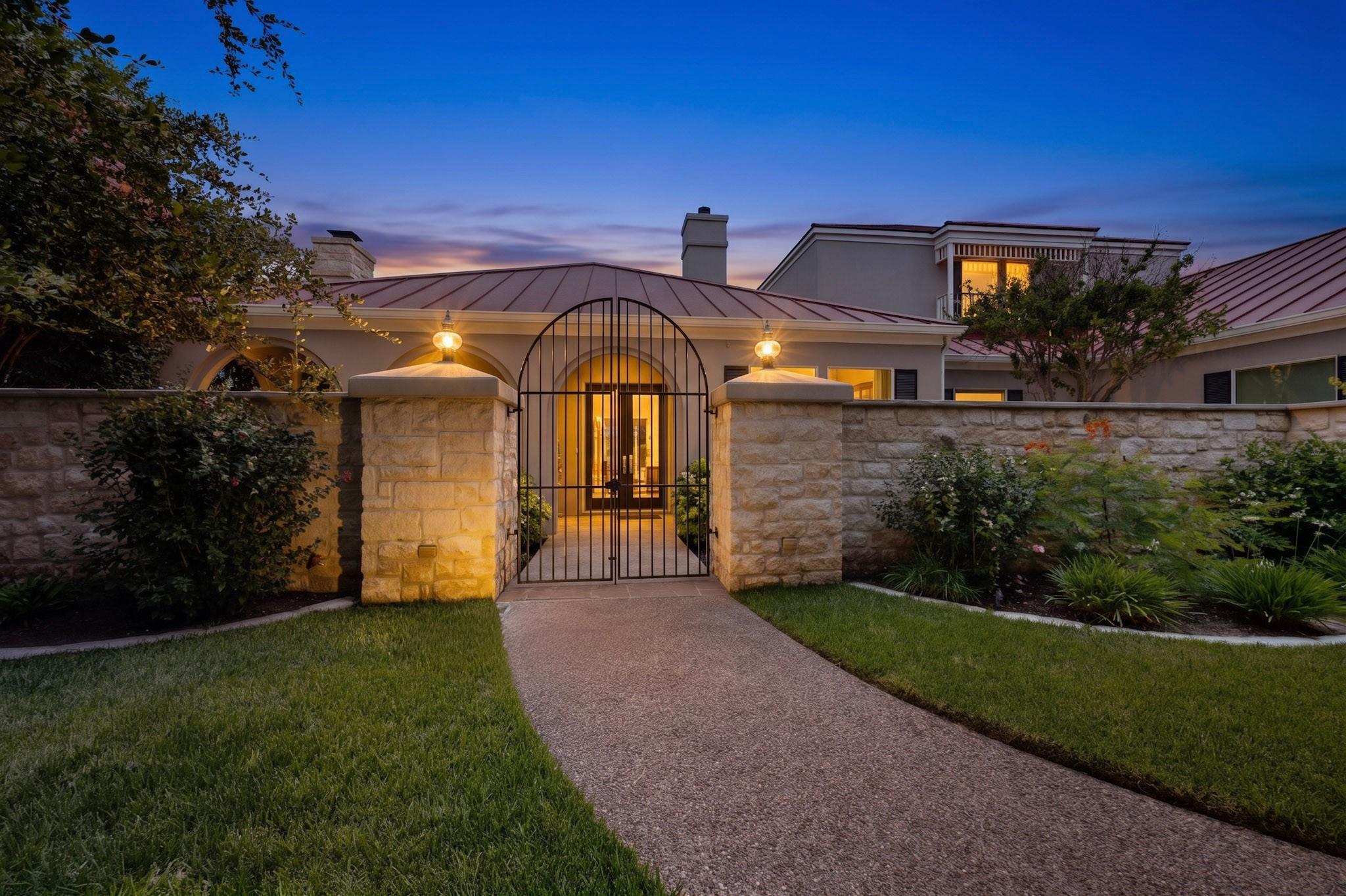 Vineyard Bay Ph 01