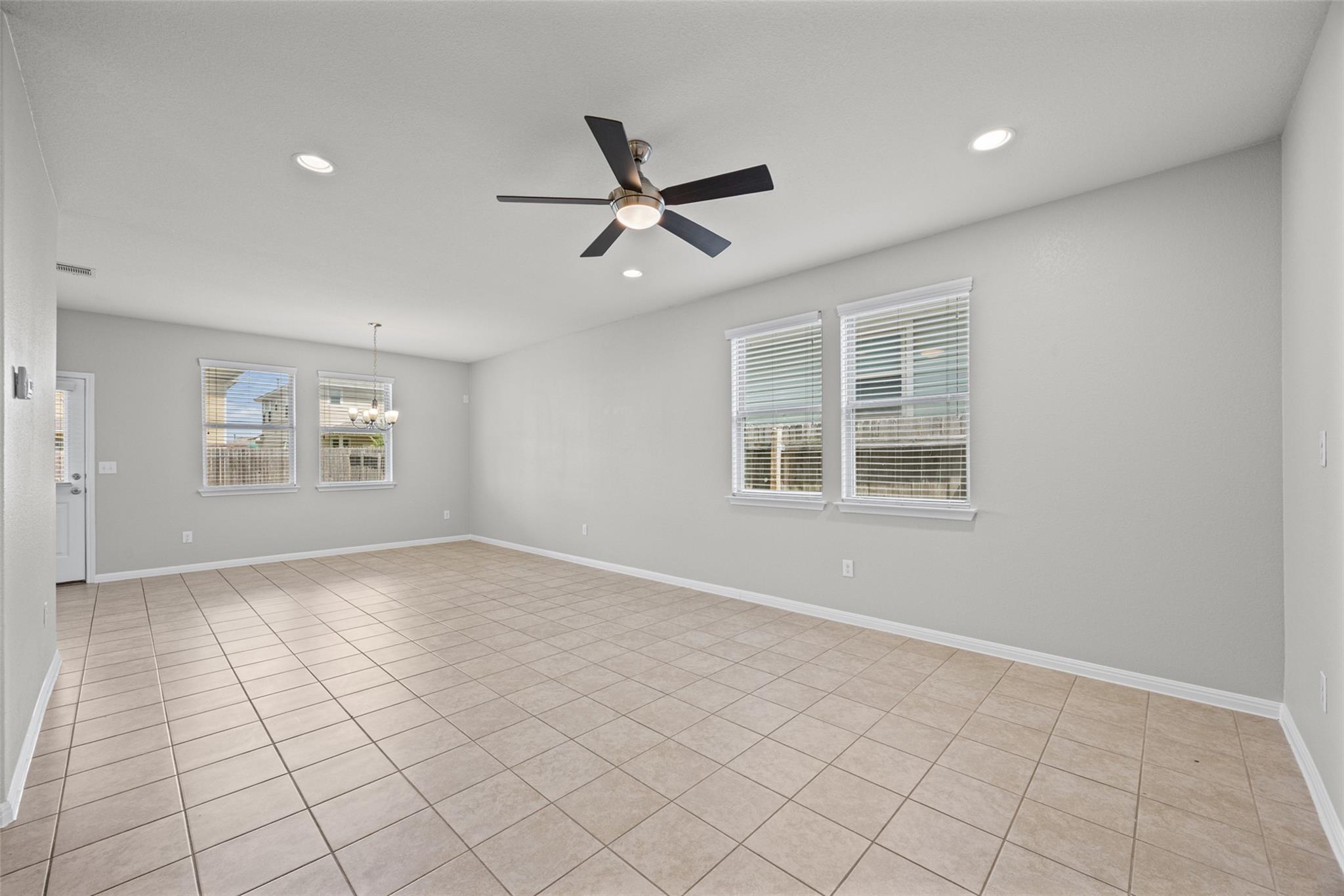 467 Twisted Oaks LN, Buda, TX 78610 photo 5