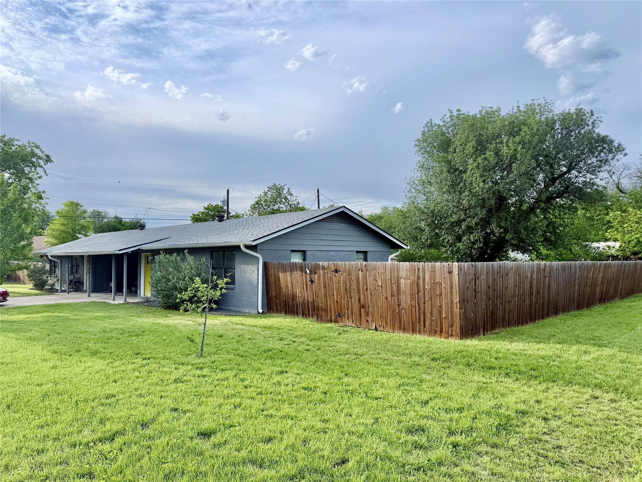 10700 Plains TRL, Austin, TX 78758 photo 2