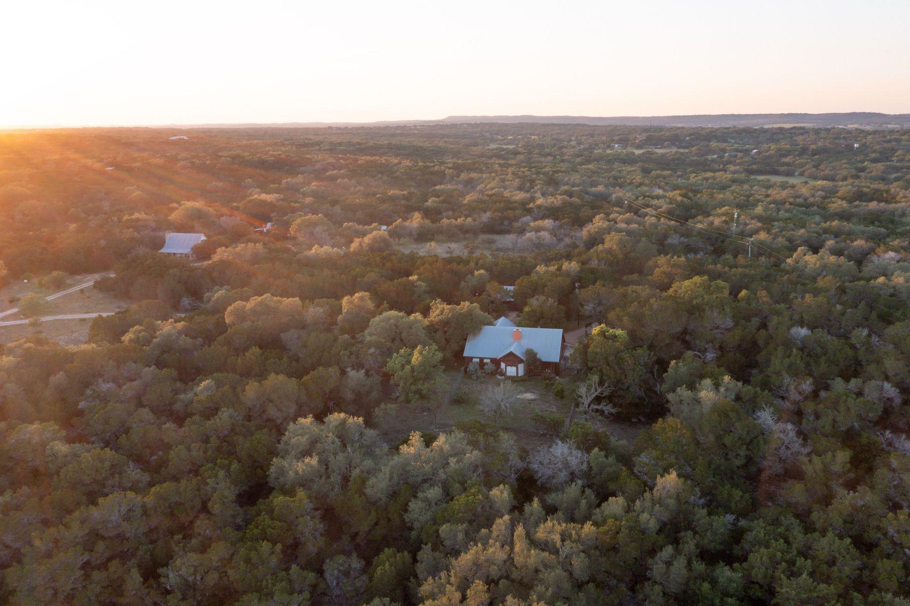 3303 Fearless Treadway, Round Mountain, TX 78663 photo 3