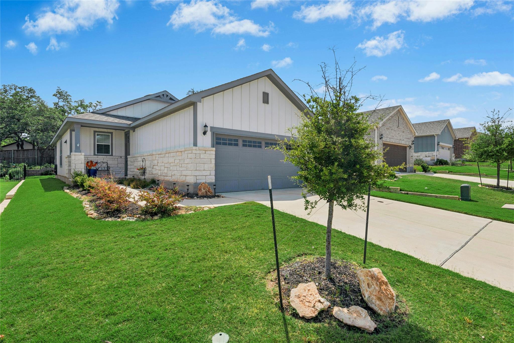 746 Livewater LN, Georgetown, TX 78633 photo 3