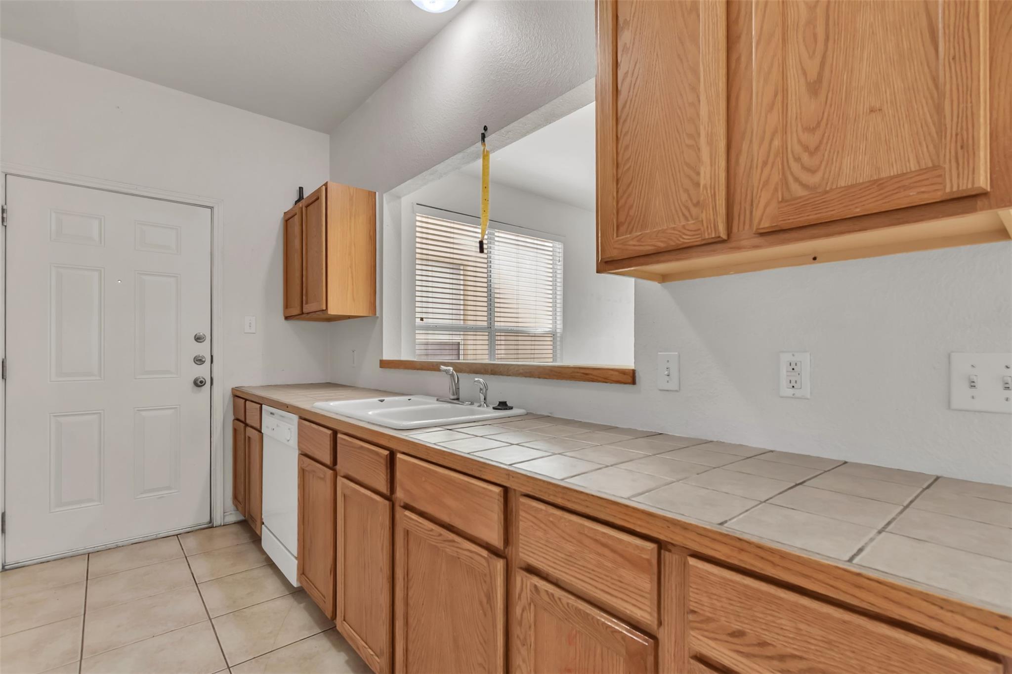 112 G SANDSTONE DR #G, Jarrell, TX 76537 photo 5