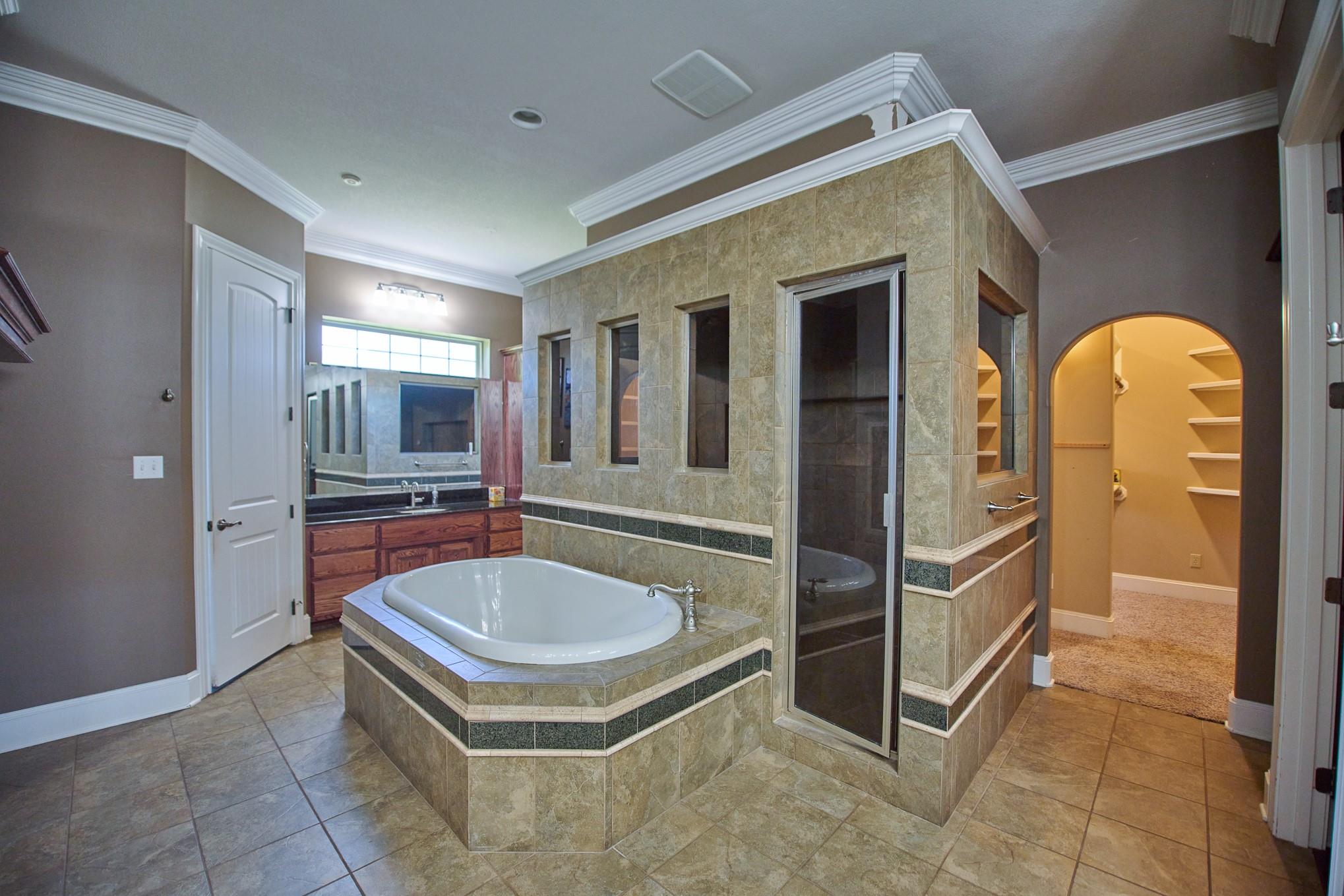 2205 Sunrise DR, Belton, TX 76513 photo 5
