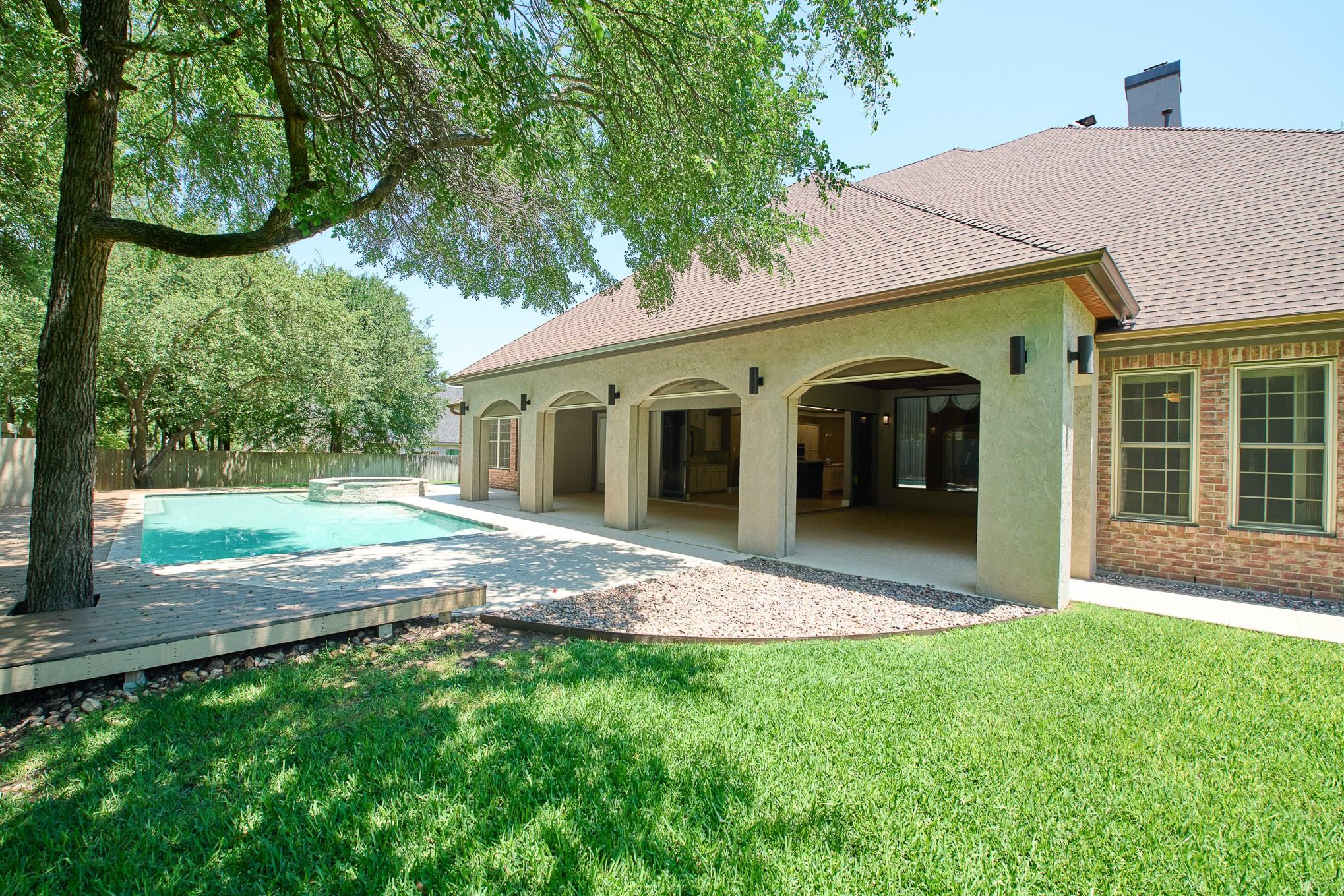 2205 Sunrise DR, Belton, TX 76513 photo 4