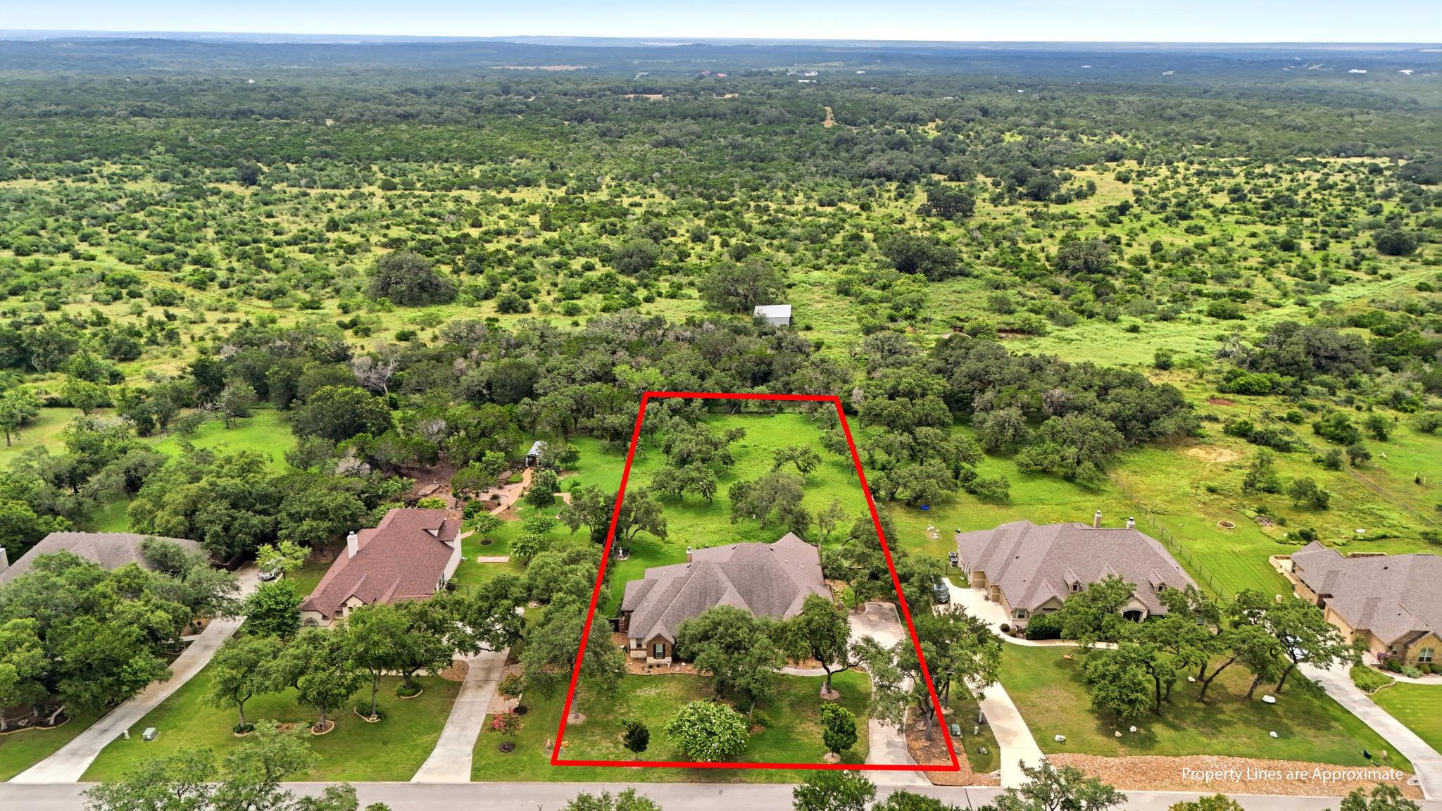 575 Solms FRST, New Braunfels, TX 78132 photo 5