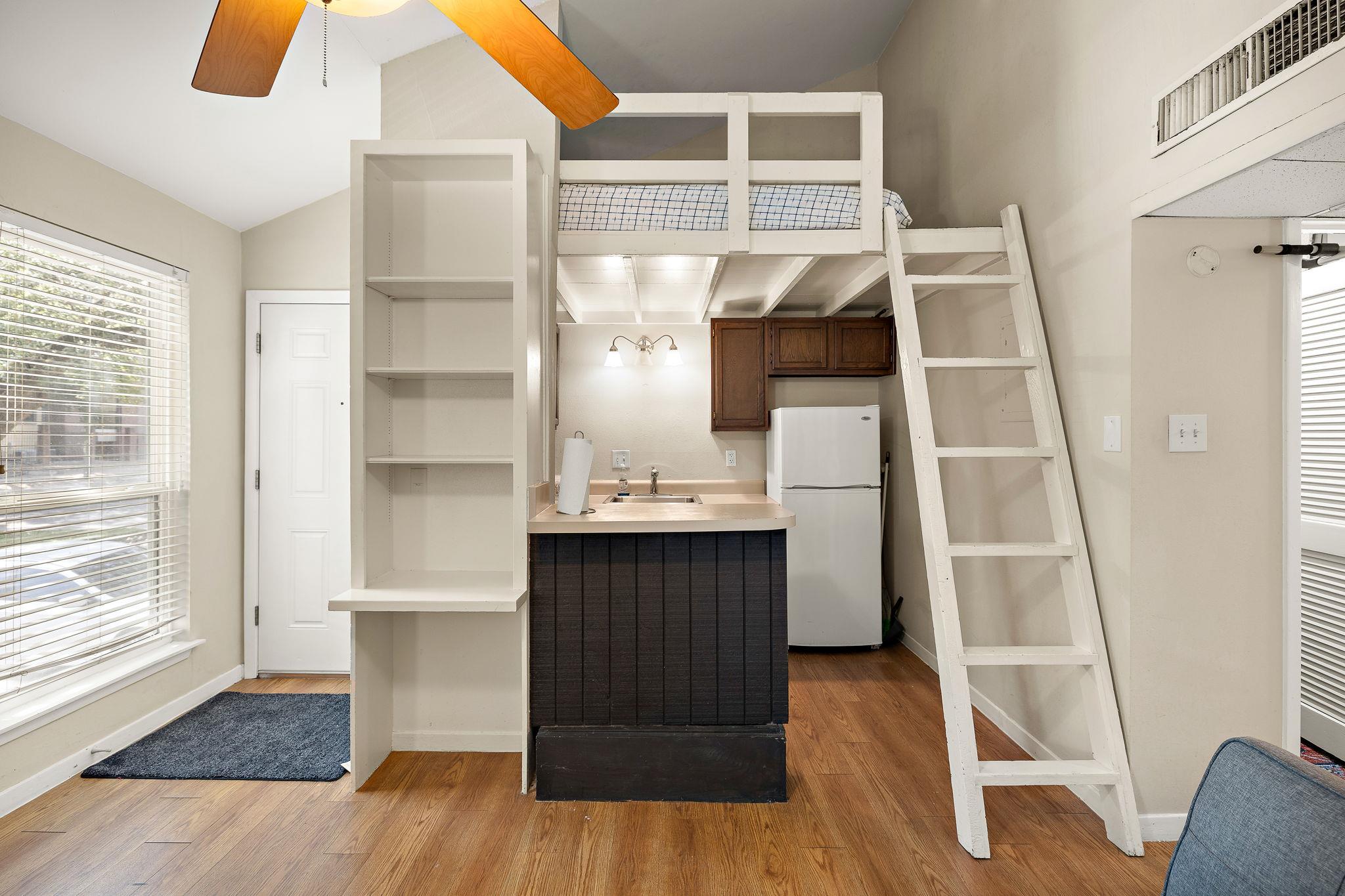 1000 26th ST #213, Austin, TX 78705 photo 4