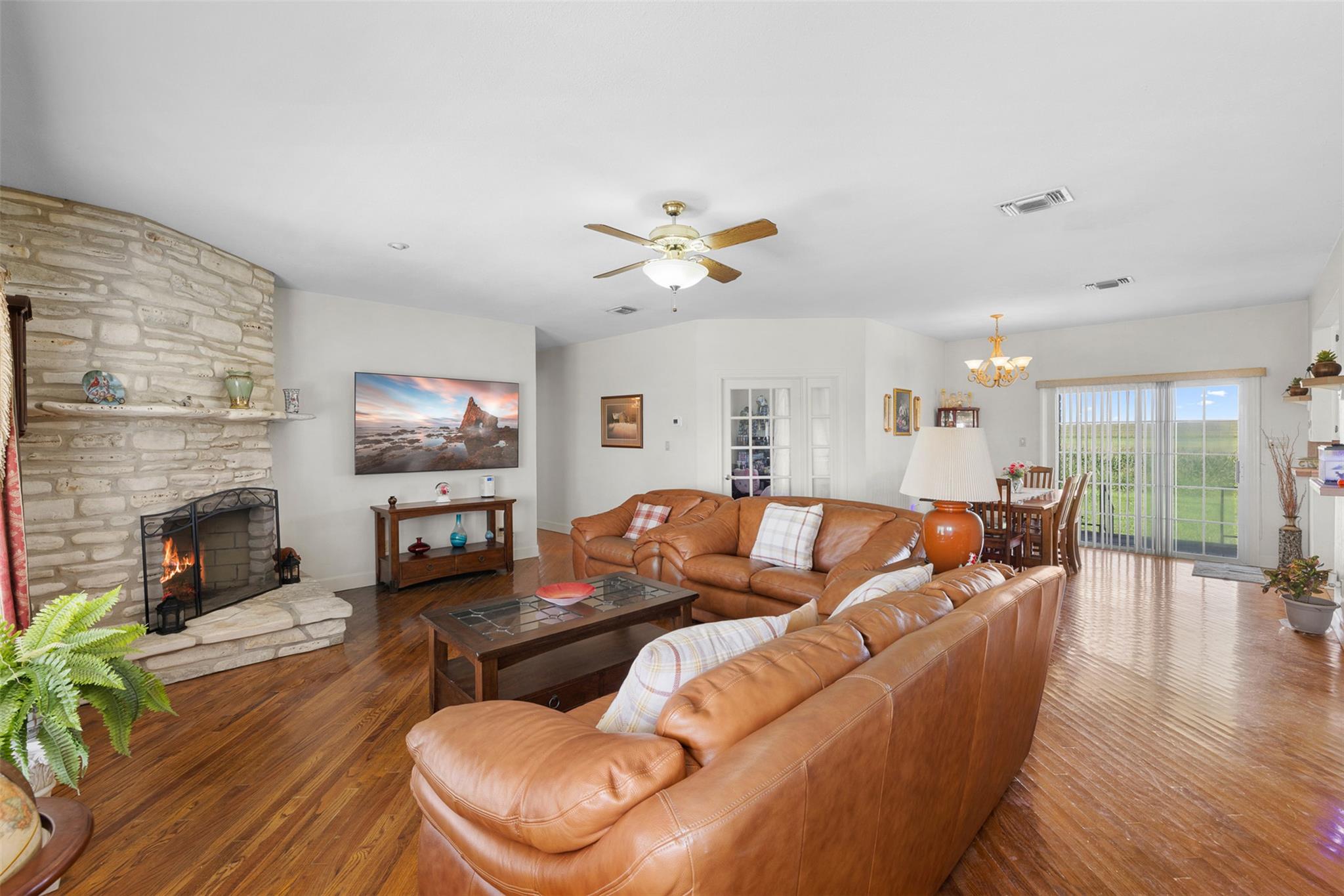 18108 Werchan LN, Coupland, TX 78615 photo 5