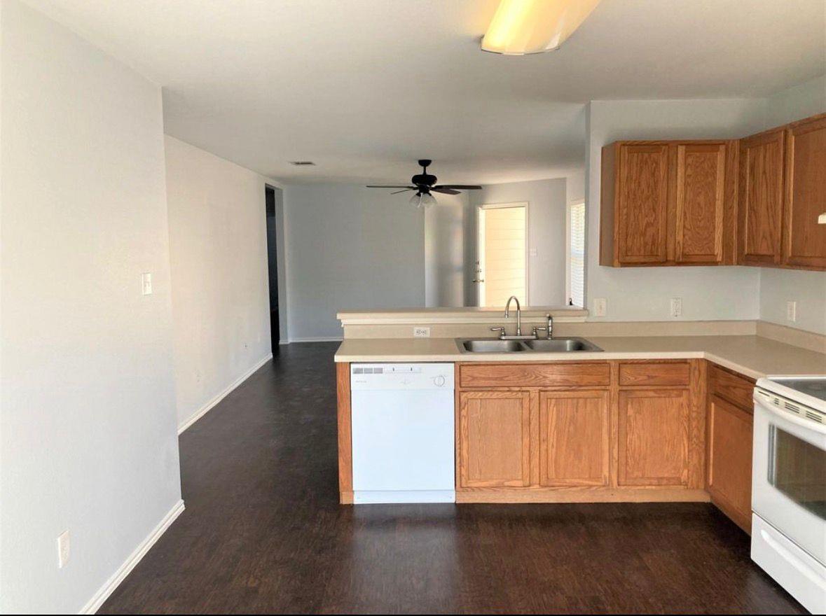 3007 Crownover ST, Austin, TX 78725 photo 5