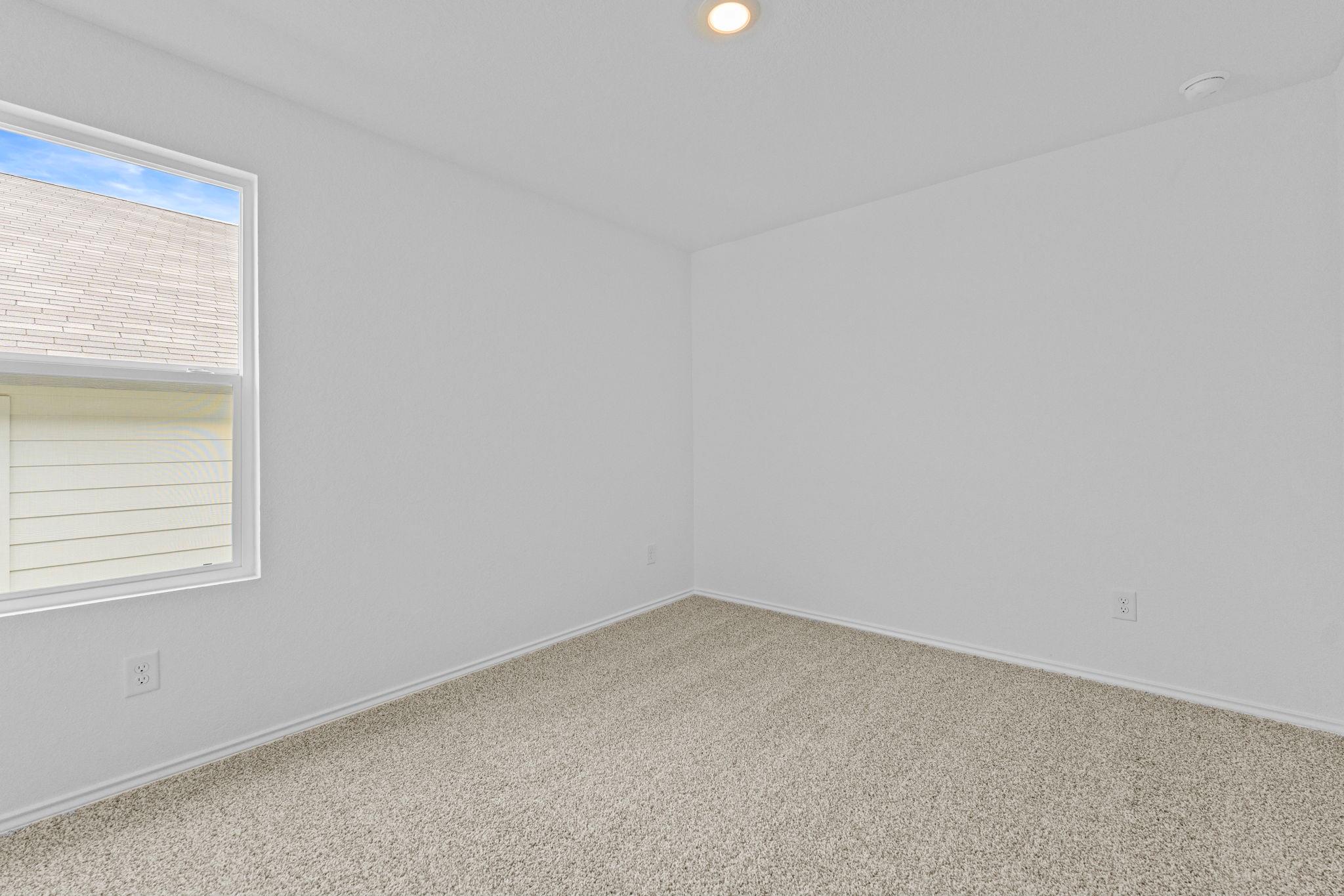 335 Boatman CV, Seguin, TX 78155 photo 5