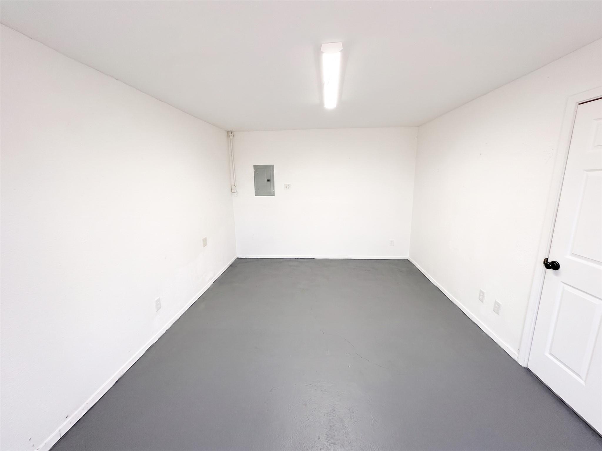 1419 Fleming DR #Warehouse 10, Seguin, TX 78155 photo 4