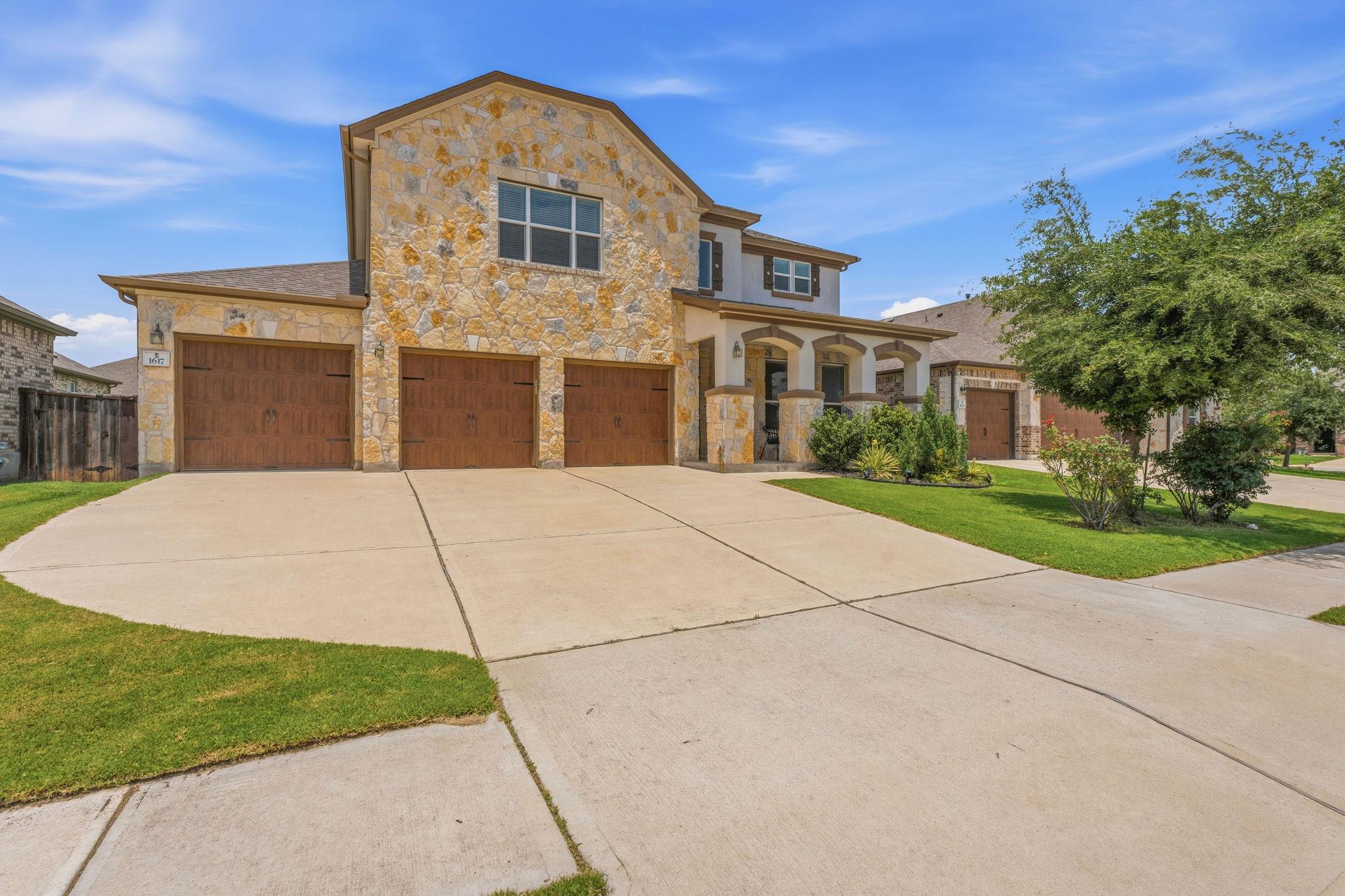 1617 Quynn LN, Leander, TX 78641 photo 2