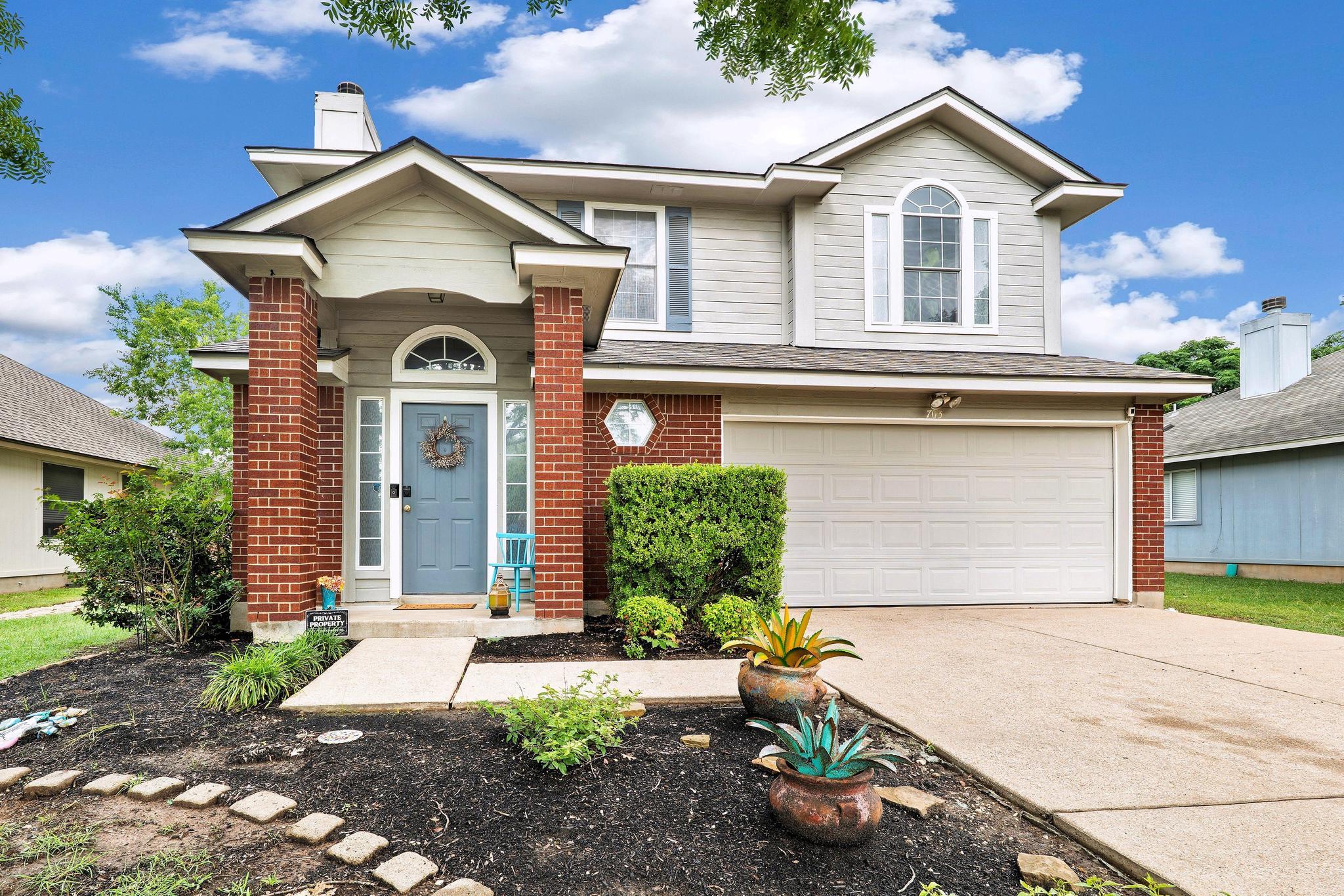 703 Sparkling Brook LN, Leander, TX 78641 photo 3