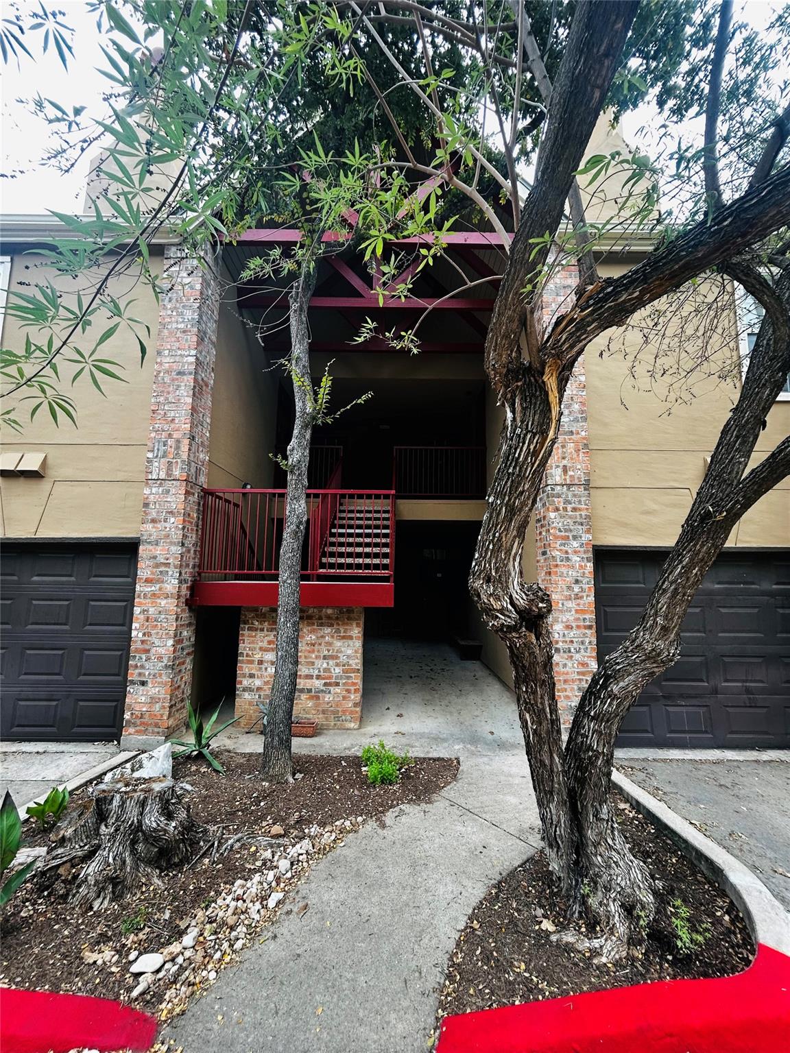 Pointe 360 Condominiums