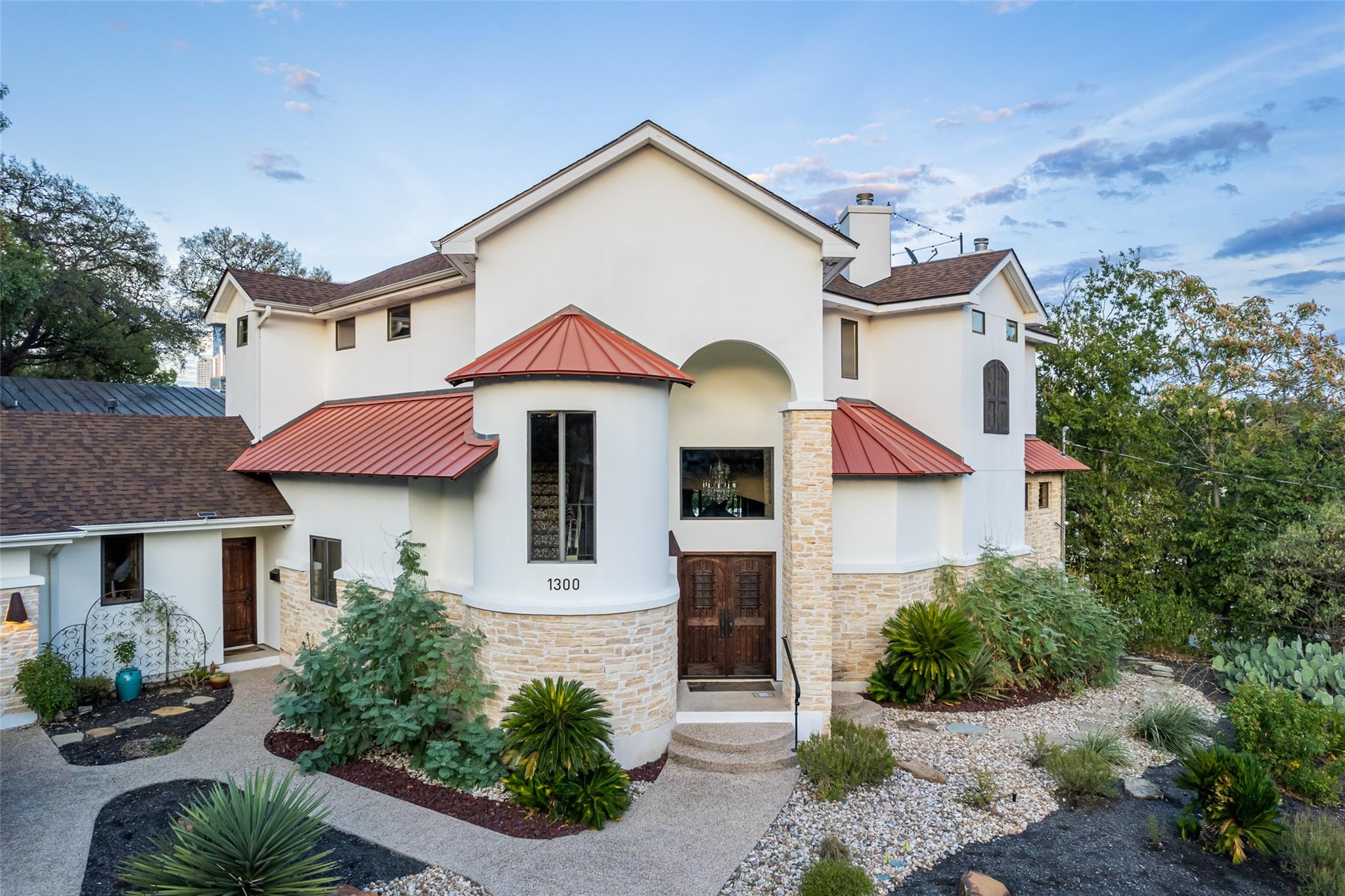 Photo of 1300 Bluff ST, Austin, TX 78704