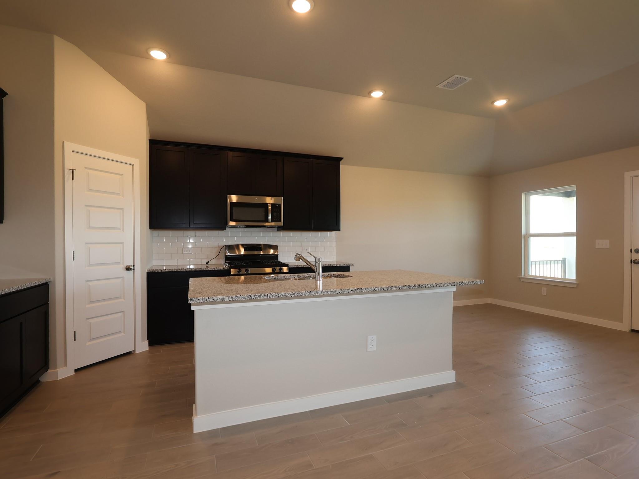 12400 Setting Peak LN, Buda, TX 78610 photo 5