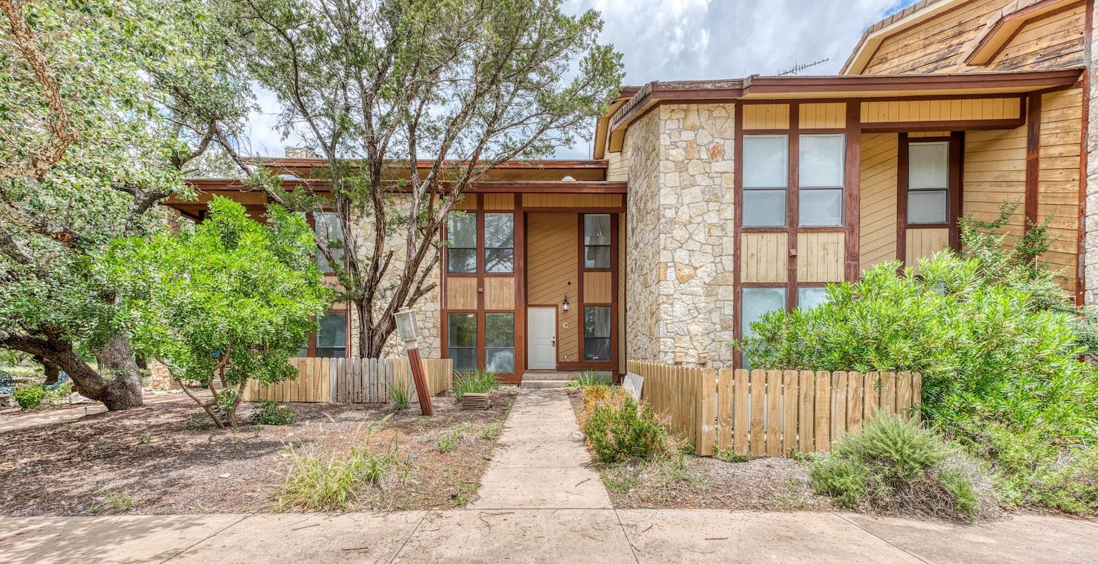 901 Cheyenne #C, Horseshoe Bay, TX 78657 photo 2