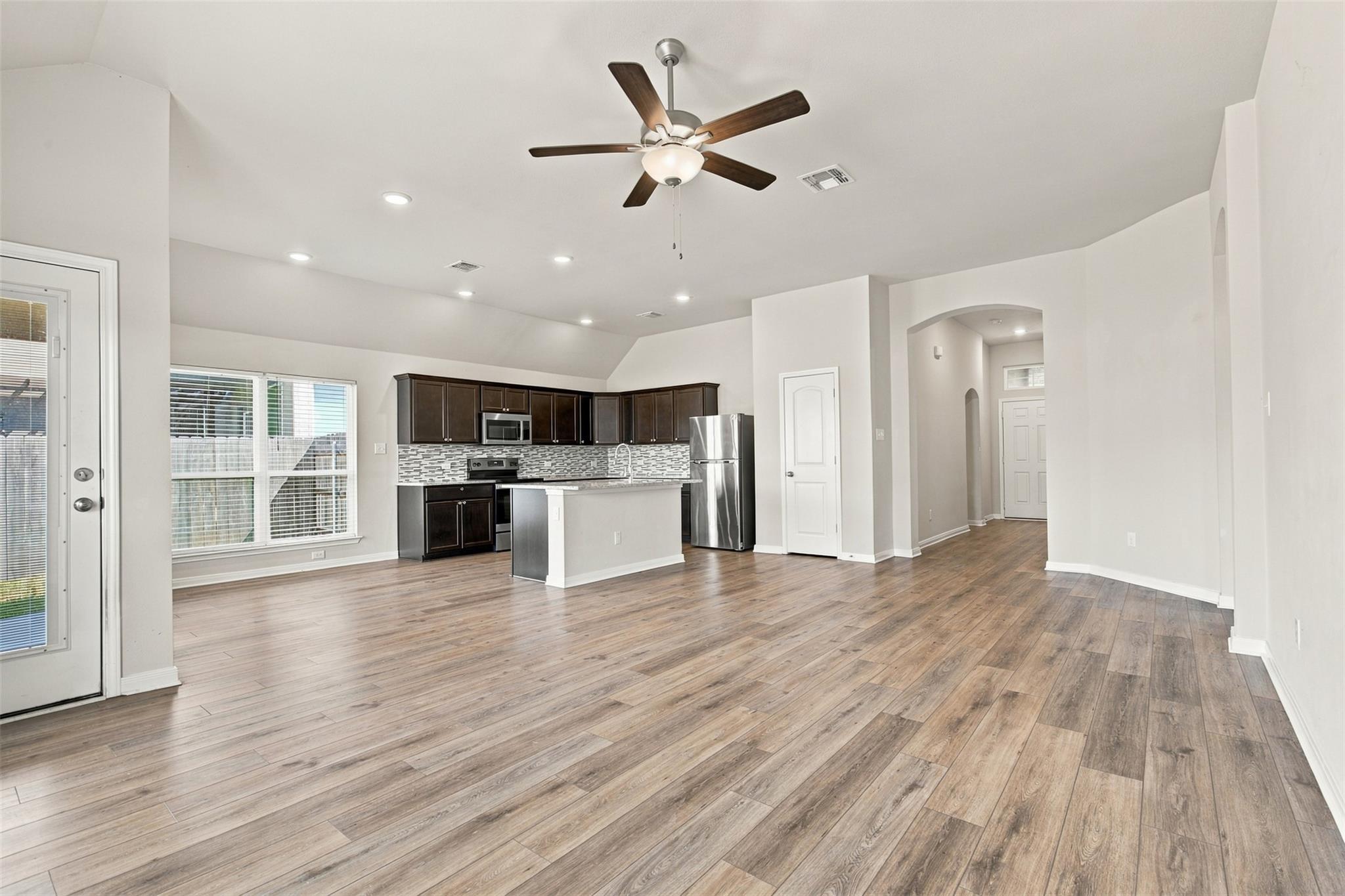 808 Fallbrook DR, Temple, TX 76502 photo 5