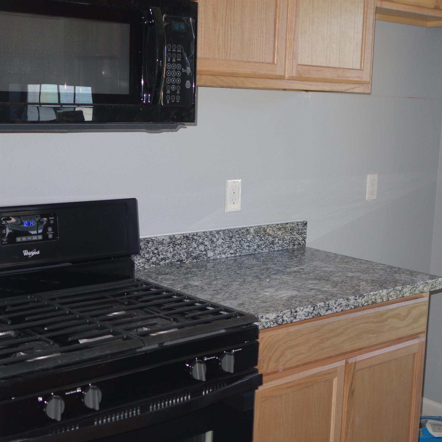 621 Greenlawn BLVD, Round Rock, TX 78664 photo 2