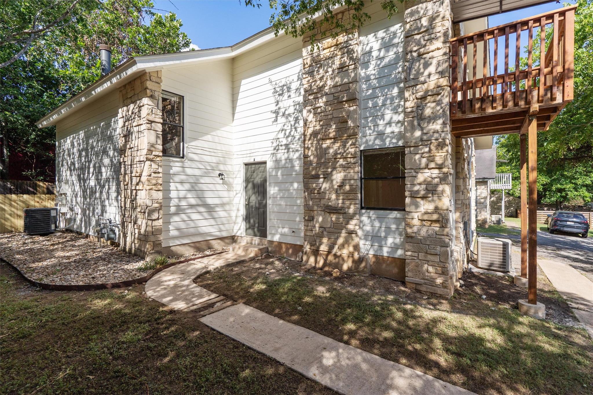 1808 Cinnamon PATH, Austin, TX 78704 photo 2