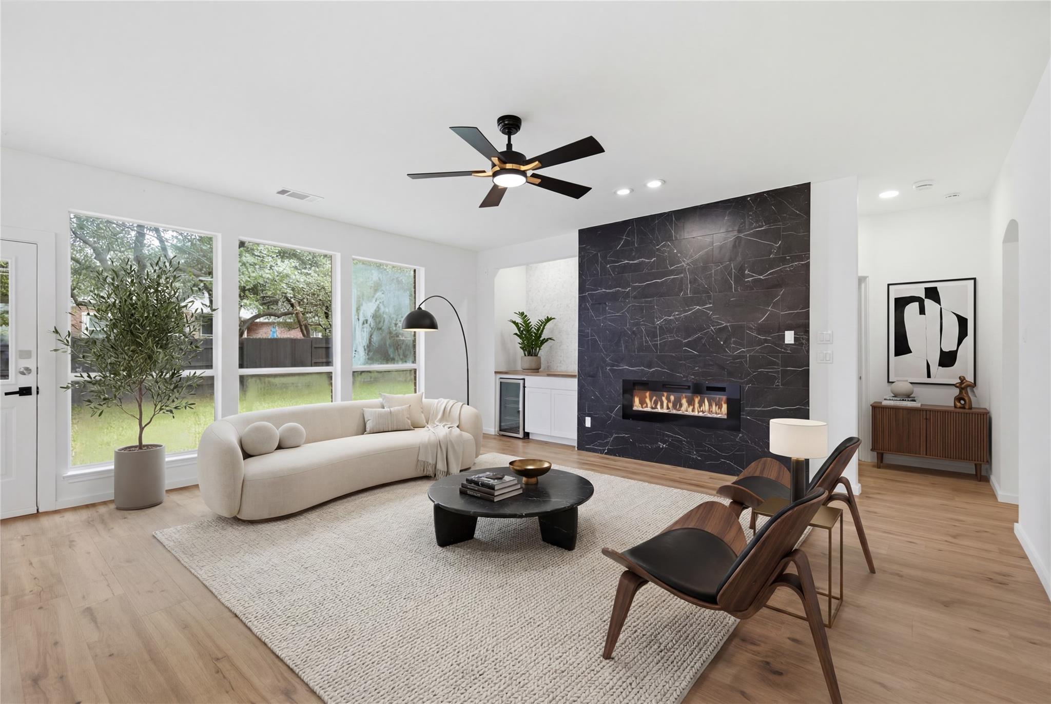 9309 La Puente DR, Austin, TX 78749 photo 3