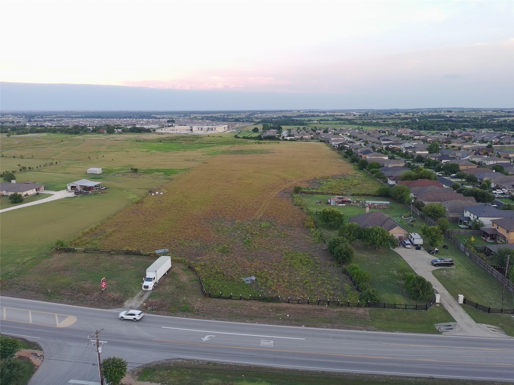 1100 County Road 313, Jarrell, TX 76537 photo 2