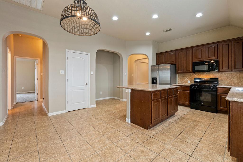 2217 Westfalian TRL, Austin, TX 78732 photo 5