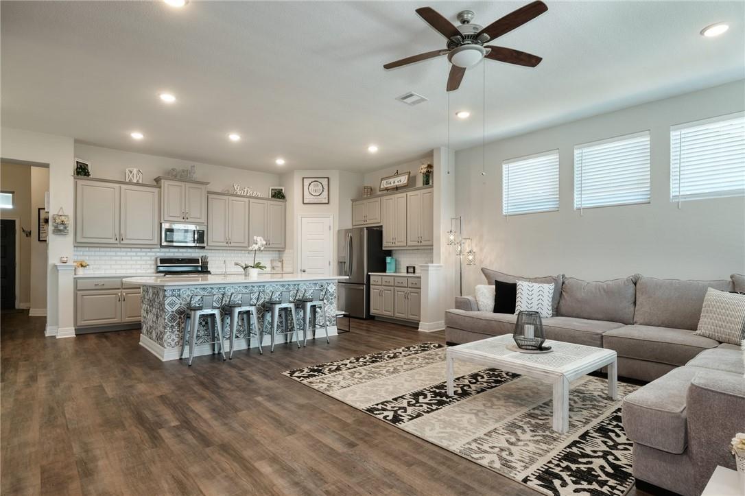 229 Bonnet BLVD, Georgetown, TX 78628 photo 3