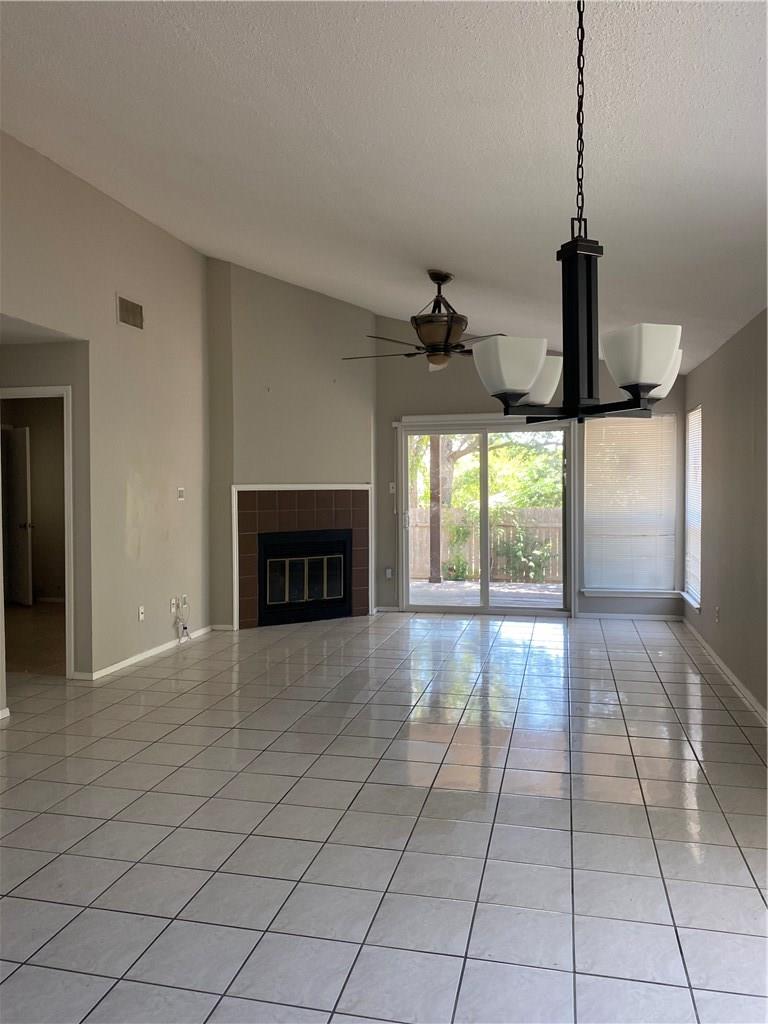 11915 Rosethorn DR, Austin, TX 78758 photo 3