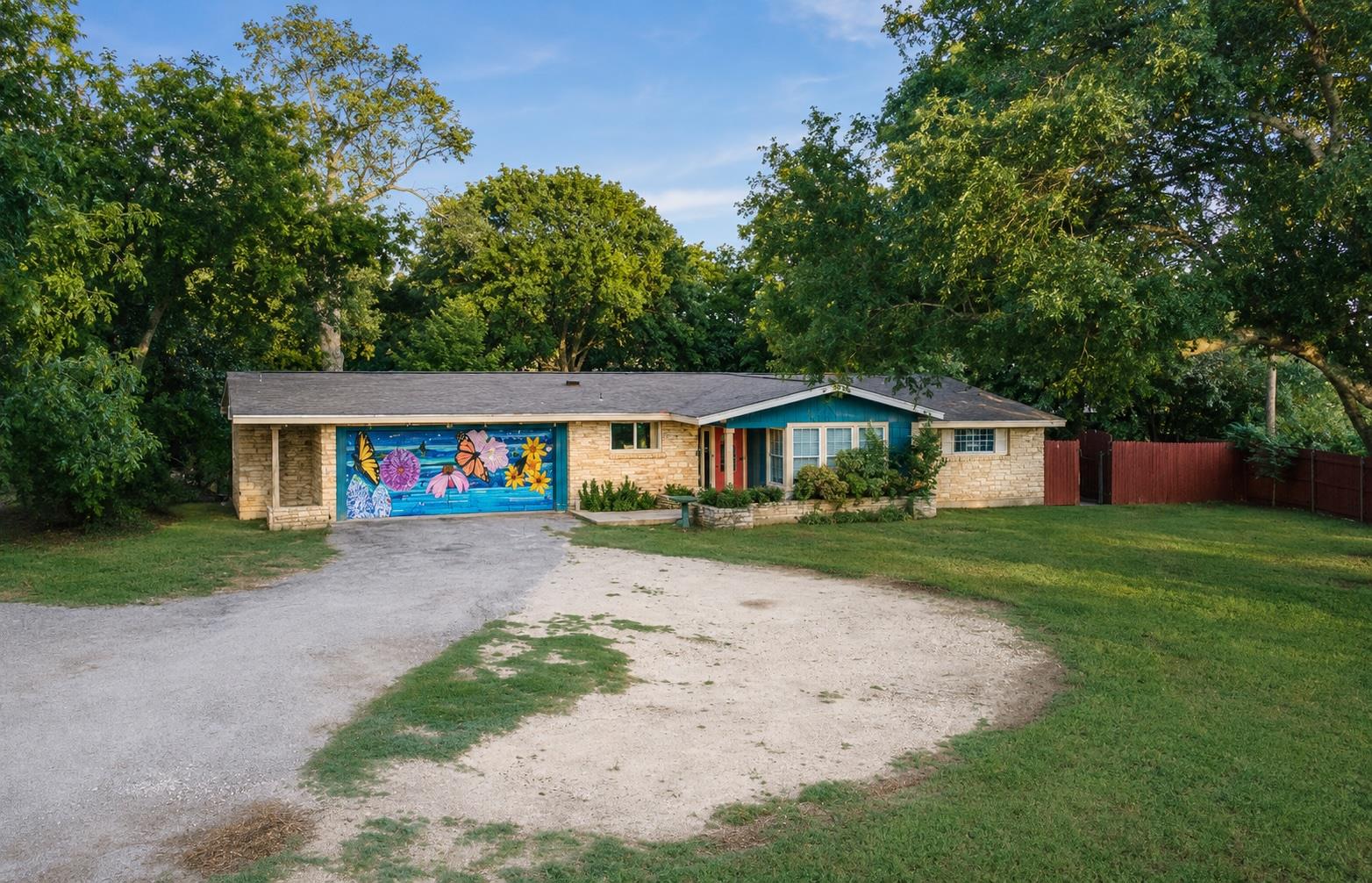 10817 Old San Antonio RD, Austin, TX 78748 photo 2