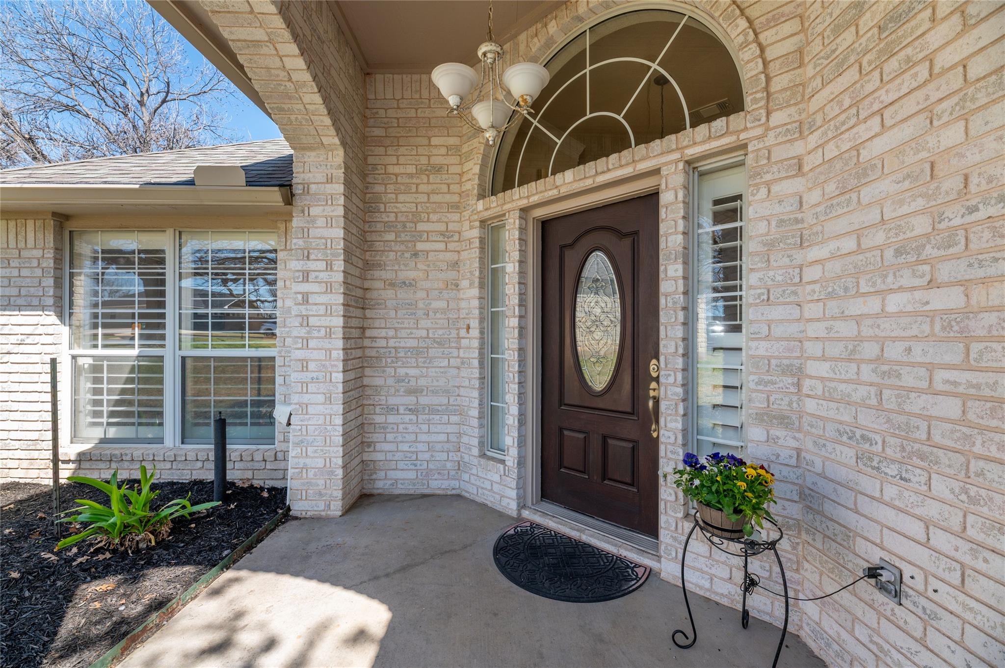356 Mahan ST, Meadowlakes, TX 78654 photo 2