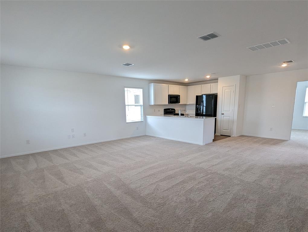 152 Avre LOOP, Kyle, TX 78640 photo 2