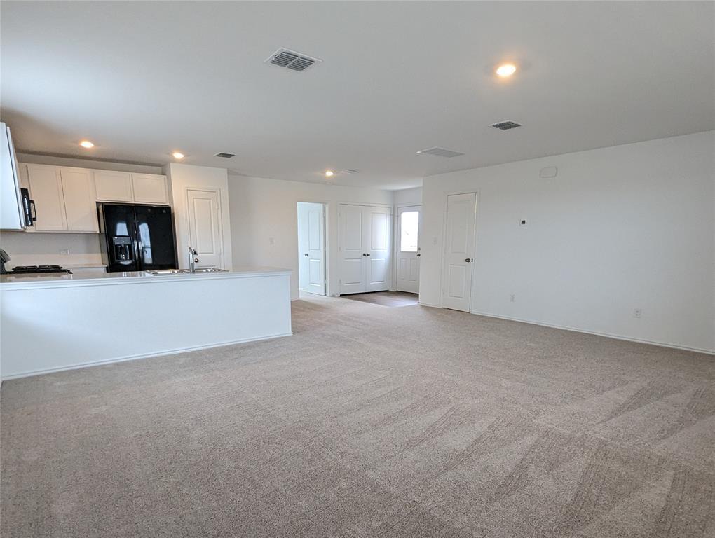 152 Avre LOOP, Kyle, TX 78640 photo 4