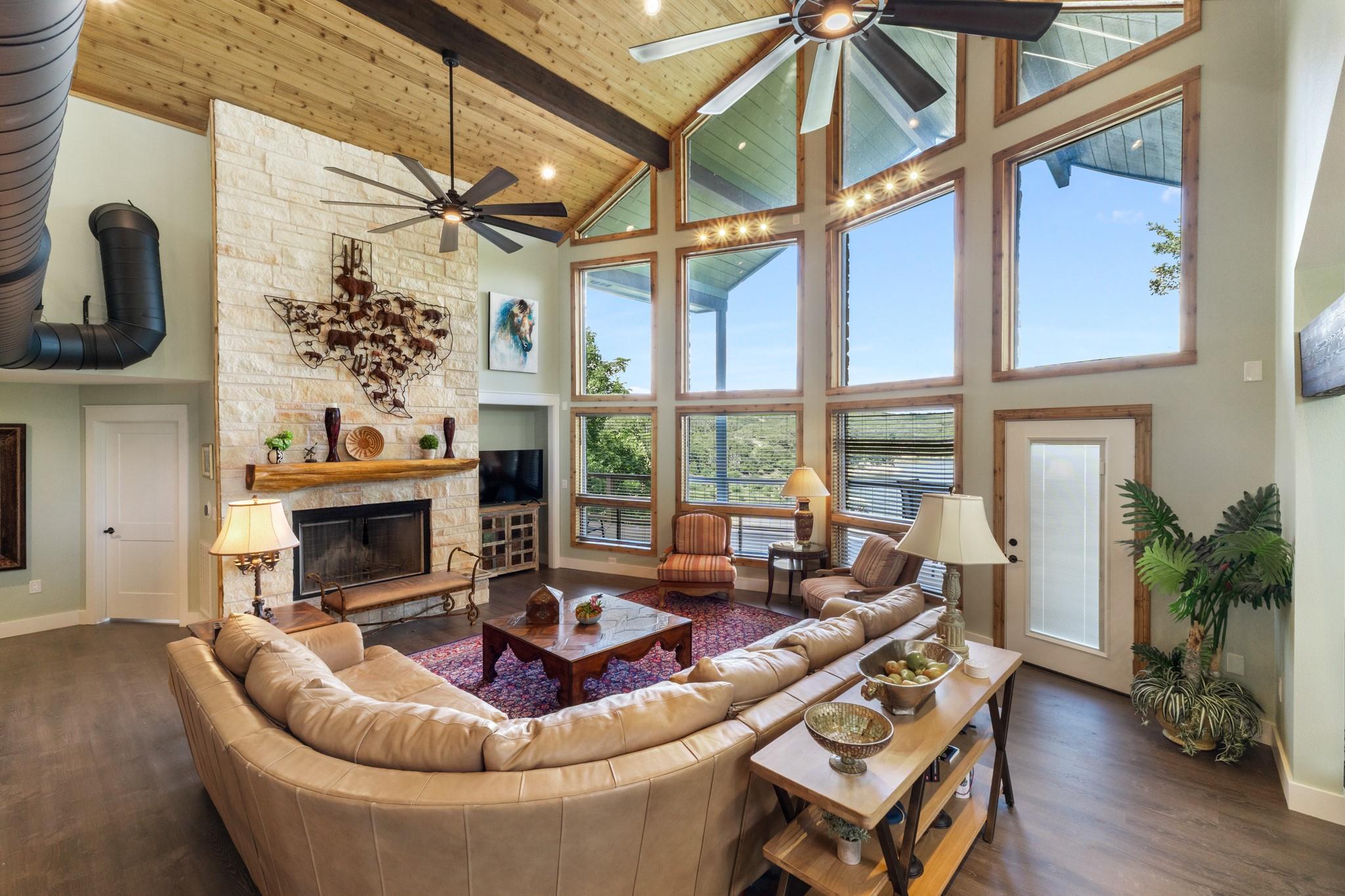 3609 Peninsular DR, Marble Falls, TX 78654 photo 4