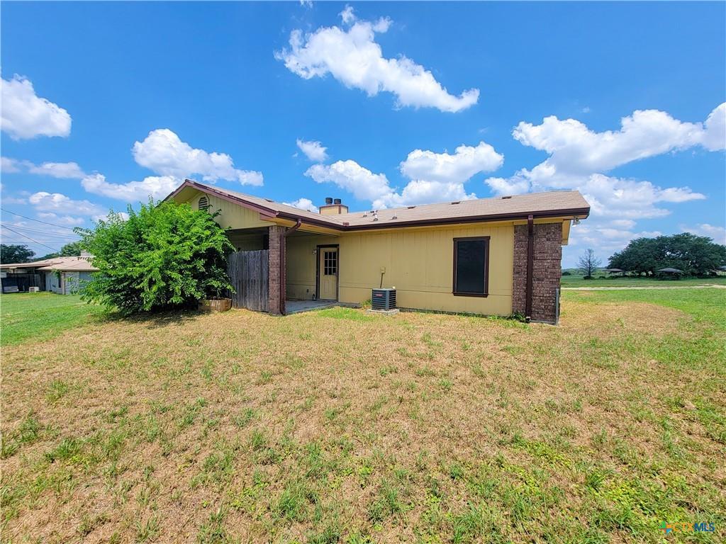 10413 Trimmier RD, Killeen, TX 76542 photo 2