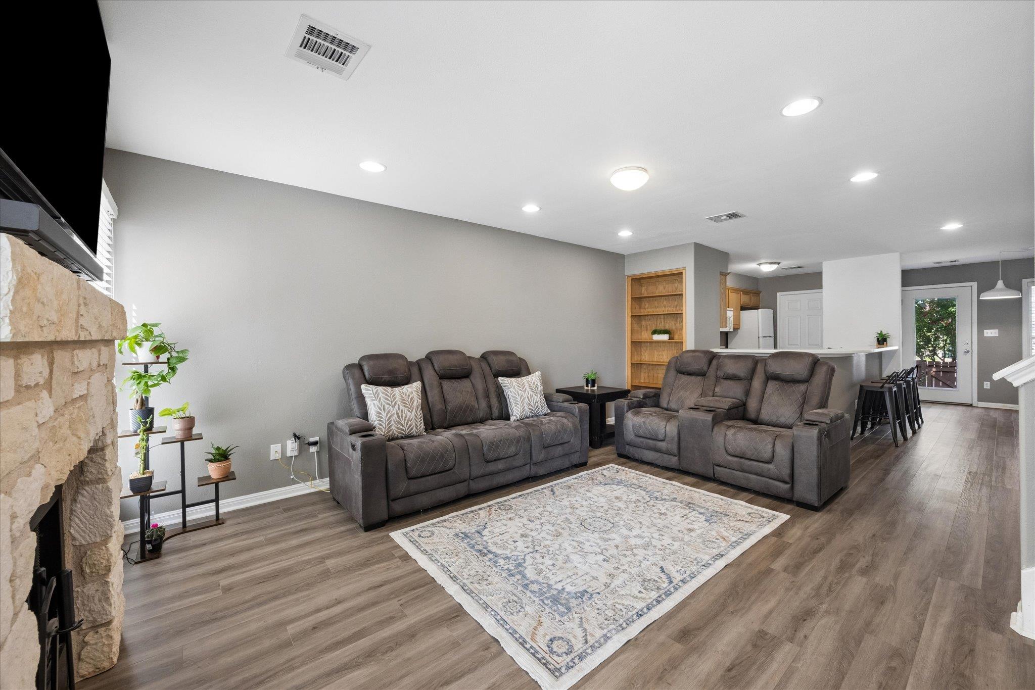 6900 Riverside DR #31, Austin, TX 78741 photo 2