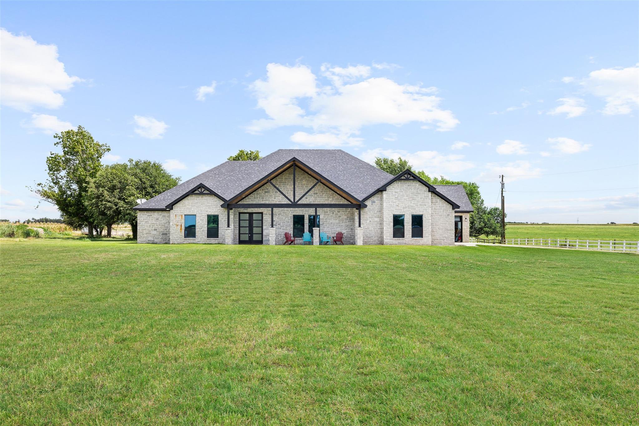 6021 Fm 1915, Buckholts, TX 76518 photo 2