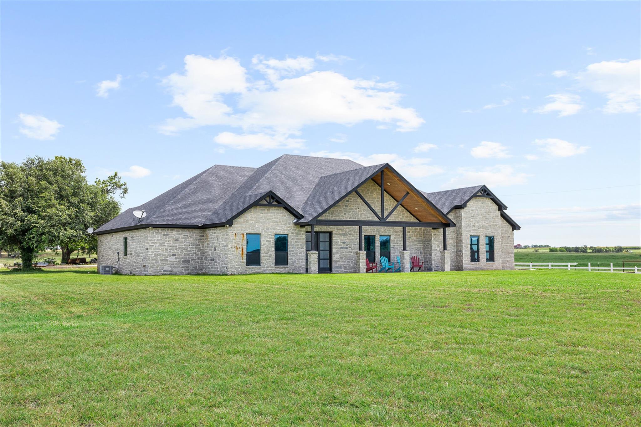 6021 Fm 1915, Buckholts, TX 76518 photo 5