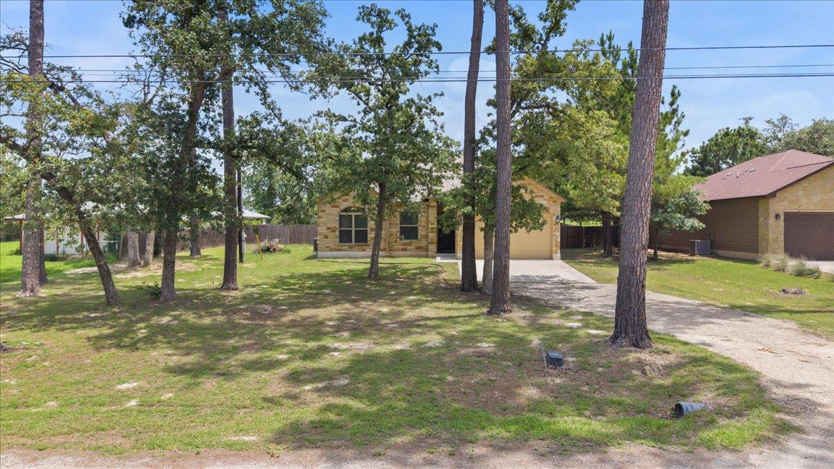 145 Cardinal LOOP, Paige, TX 78659 photo 5
